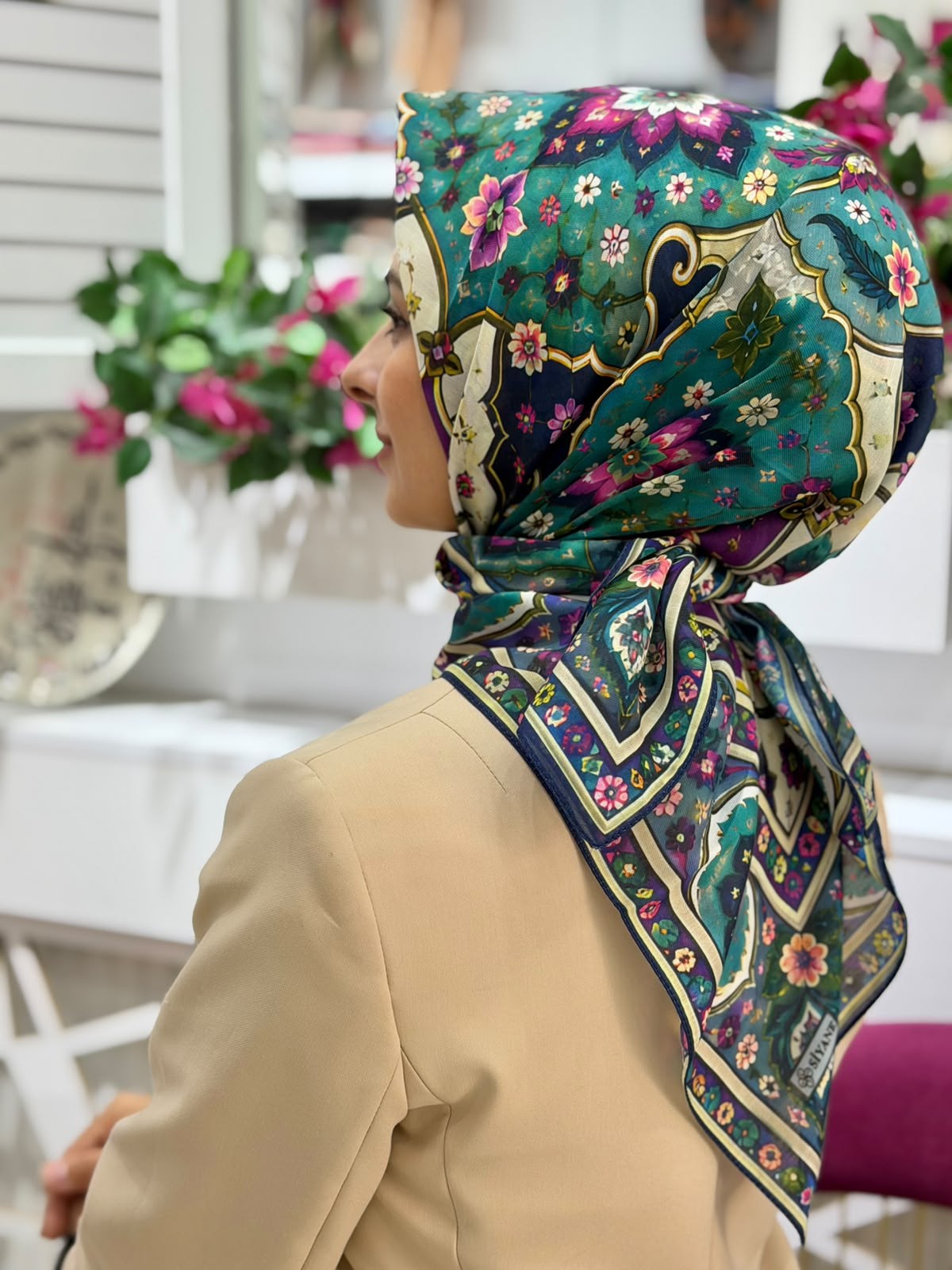 Siyane Nakkaş Desen Eşarp 02