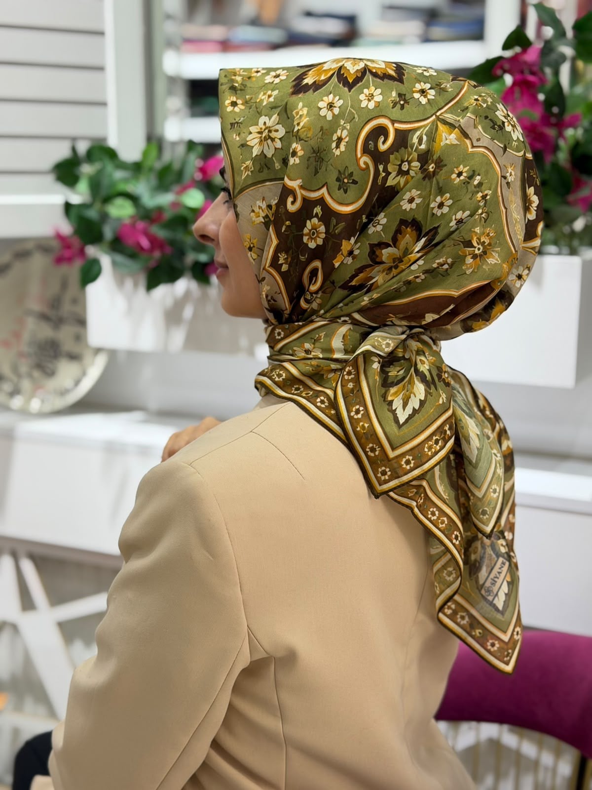 Siyane Nakkaş Desen Eşarp 08