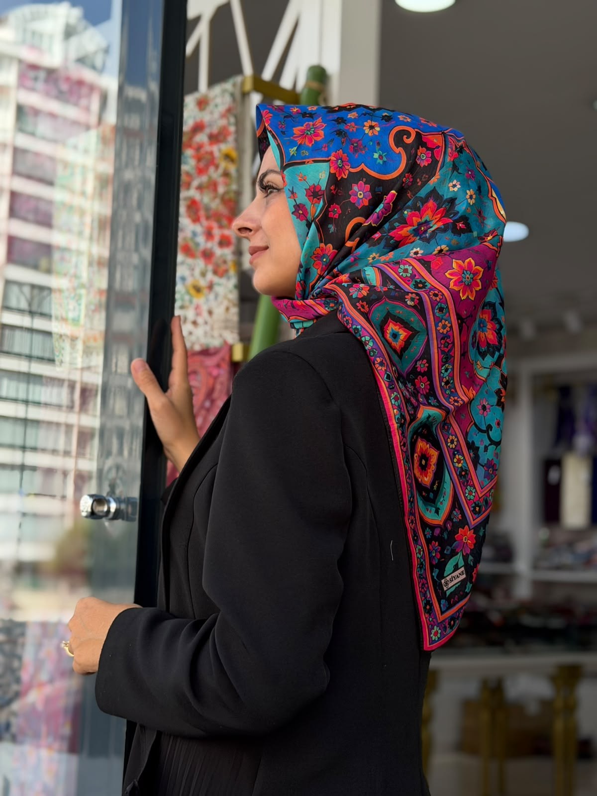 Siyane Nakkaş Desen Eşarp 15
