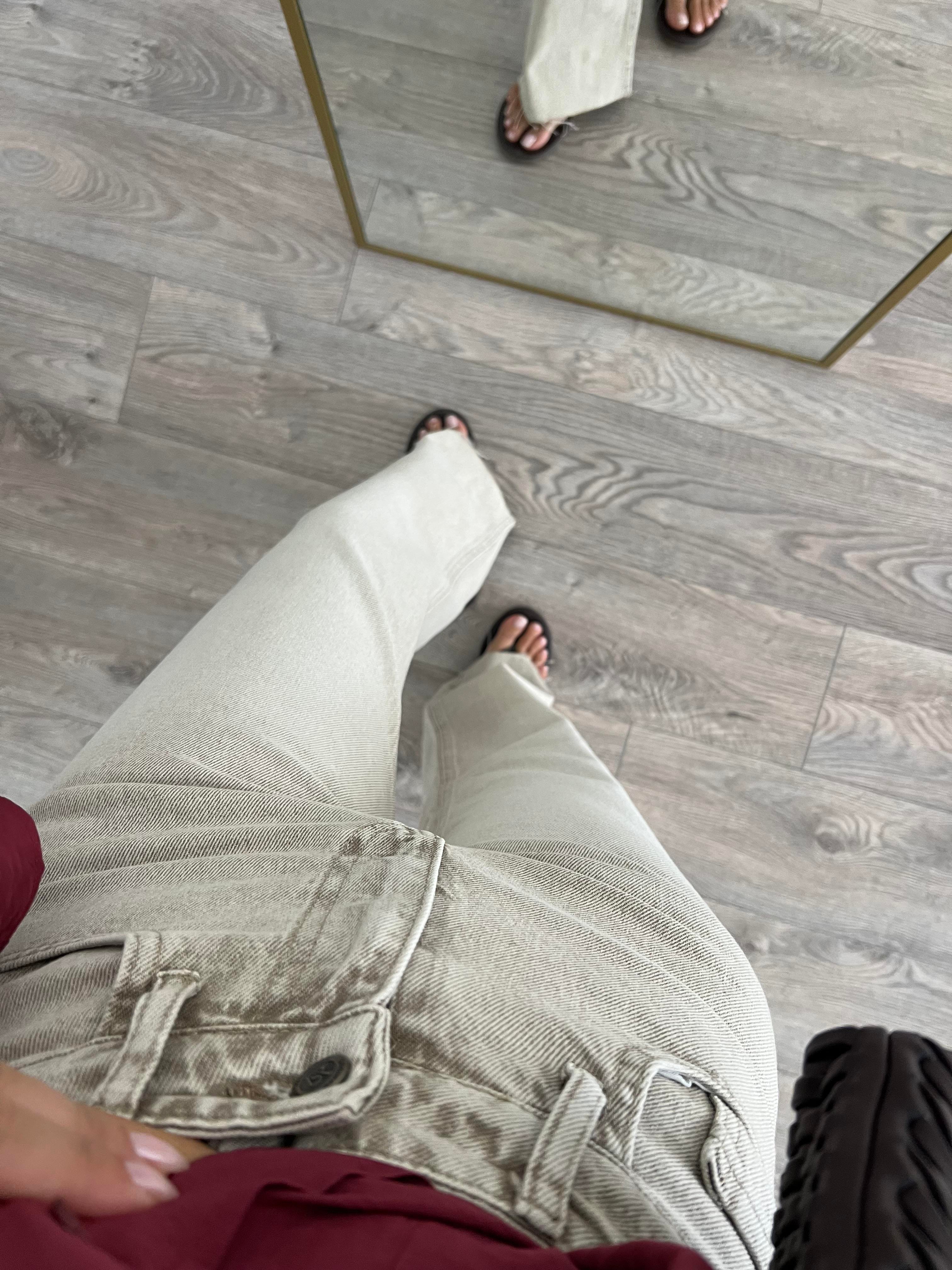 Açık Renk Taşlanmış Wide Leg Jean