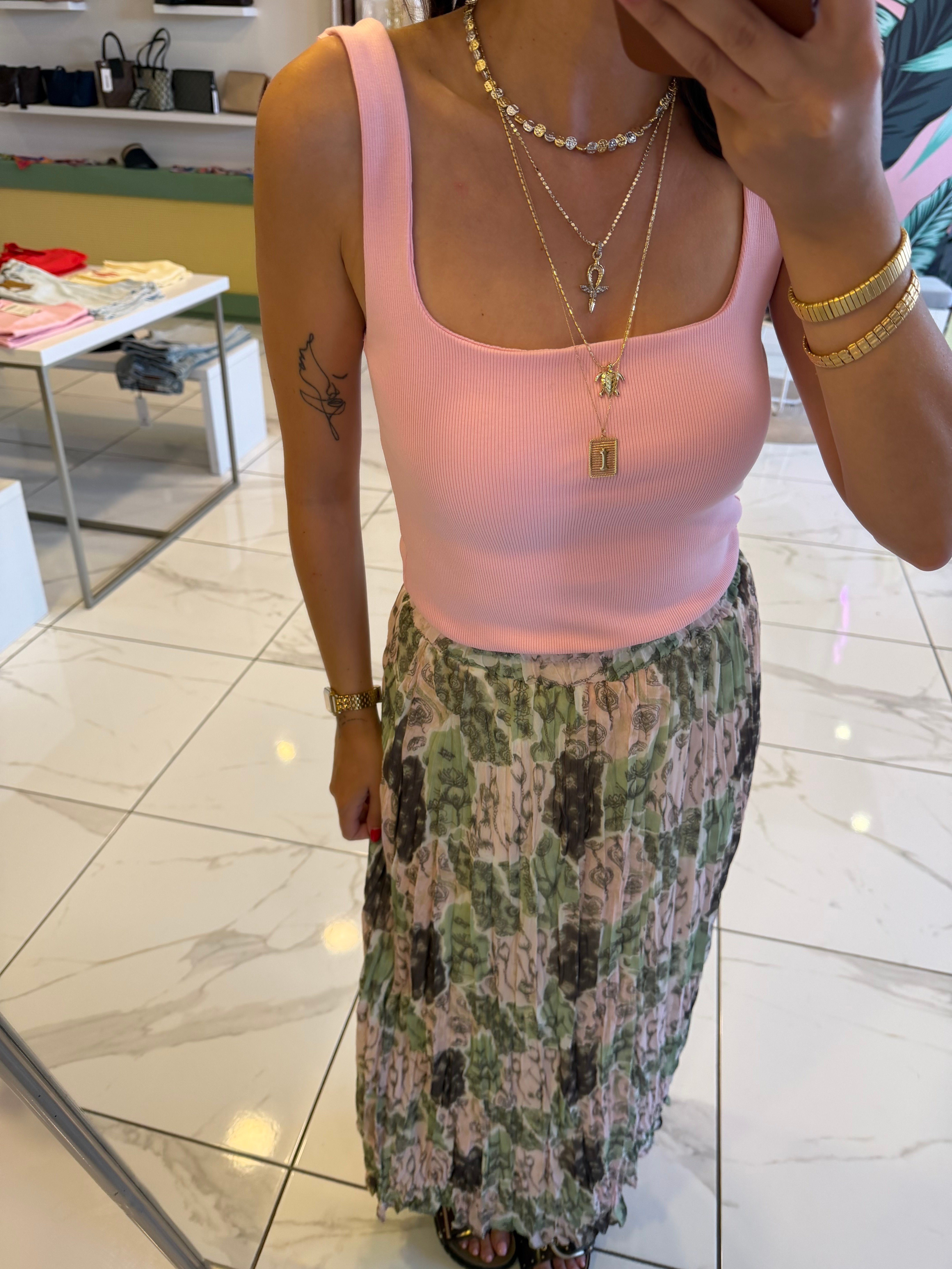 Dilvin Kare Yaka Pembe Atlet