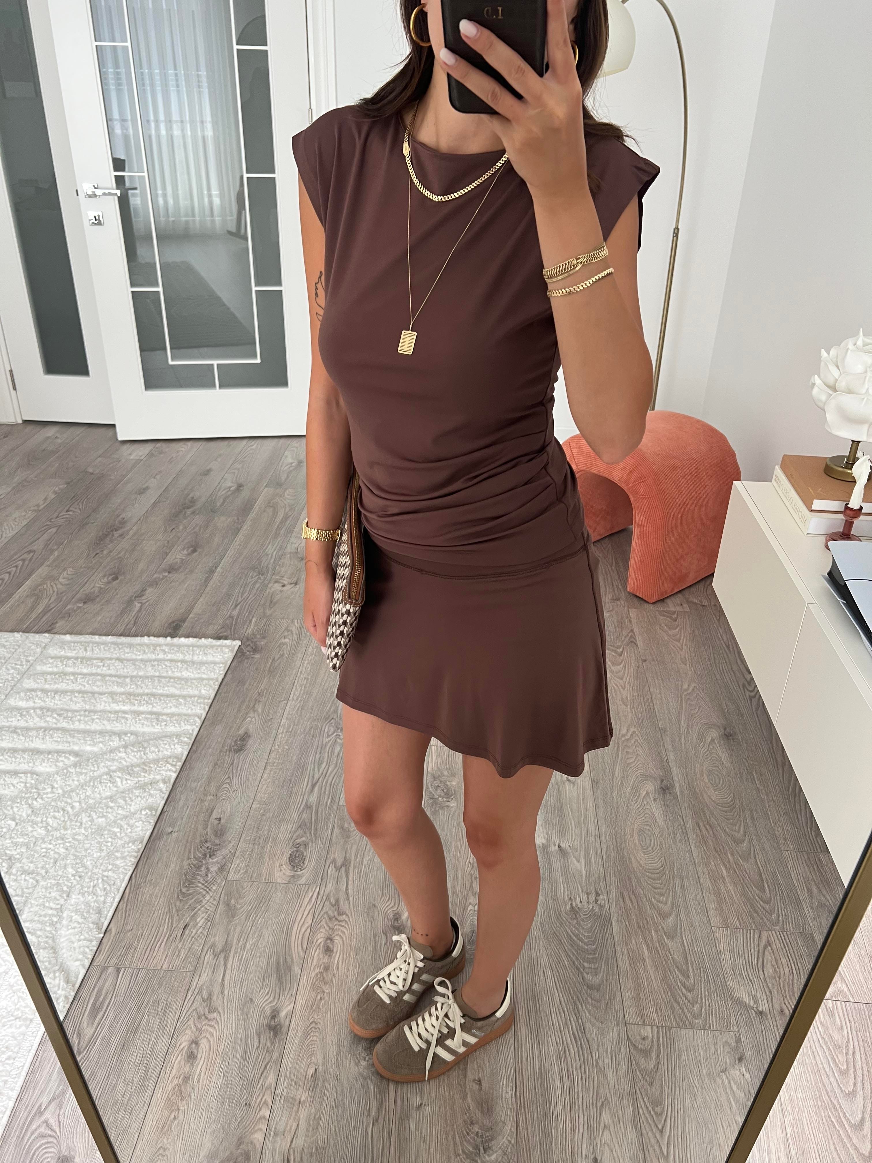 Kahve İçi Şortlu Spor Takım