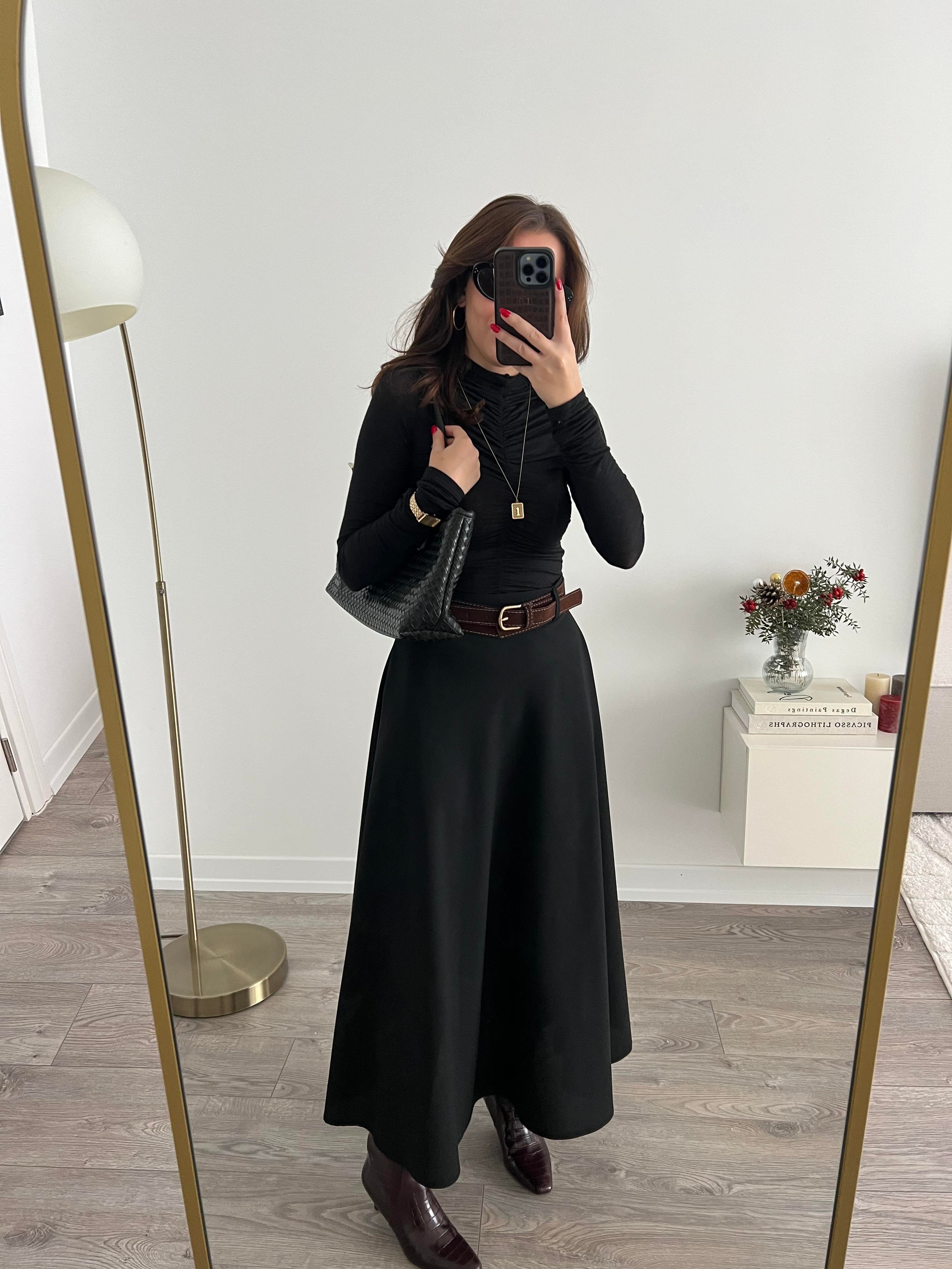 Süet Kemerli Siyah Midi Etek