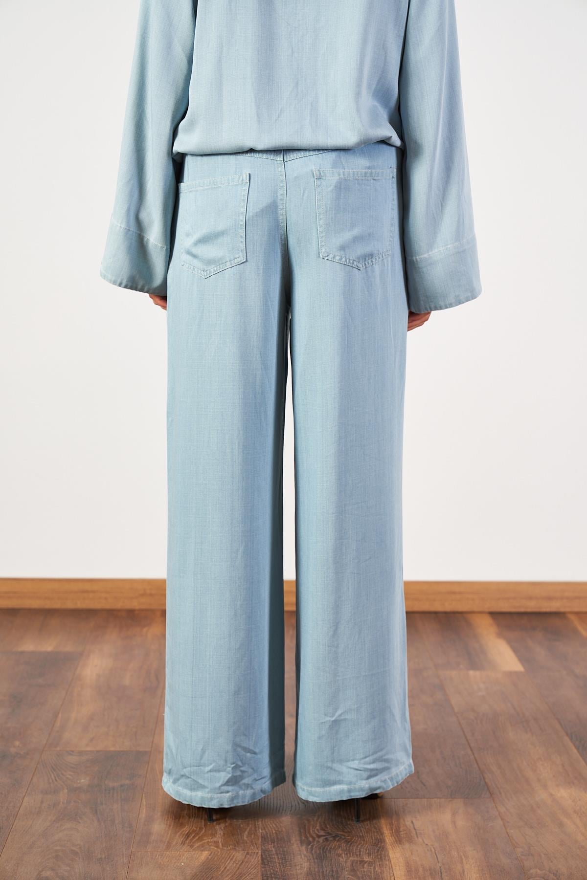 Açık Mavi Denim Görünümlü Lastikli Pantolon