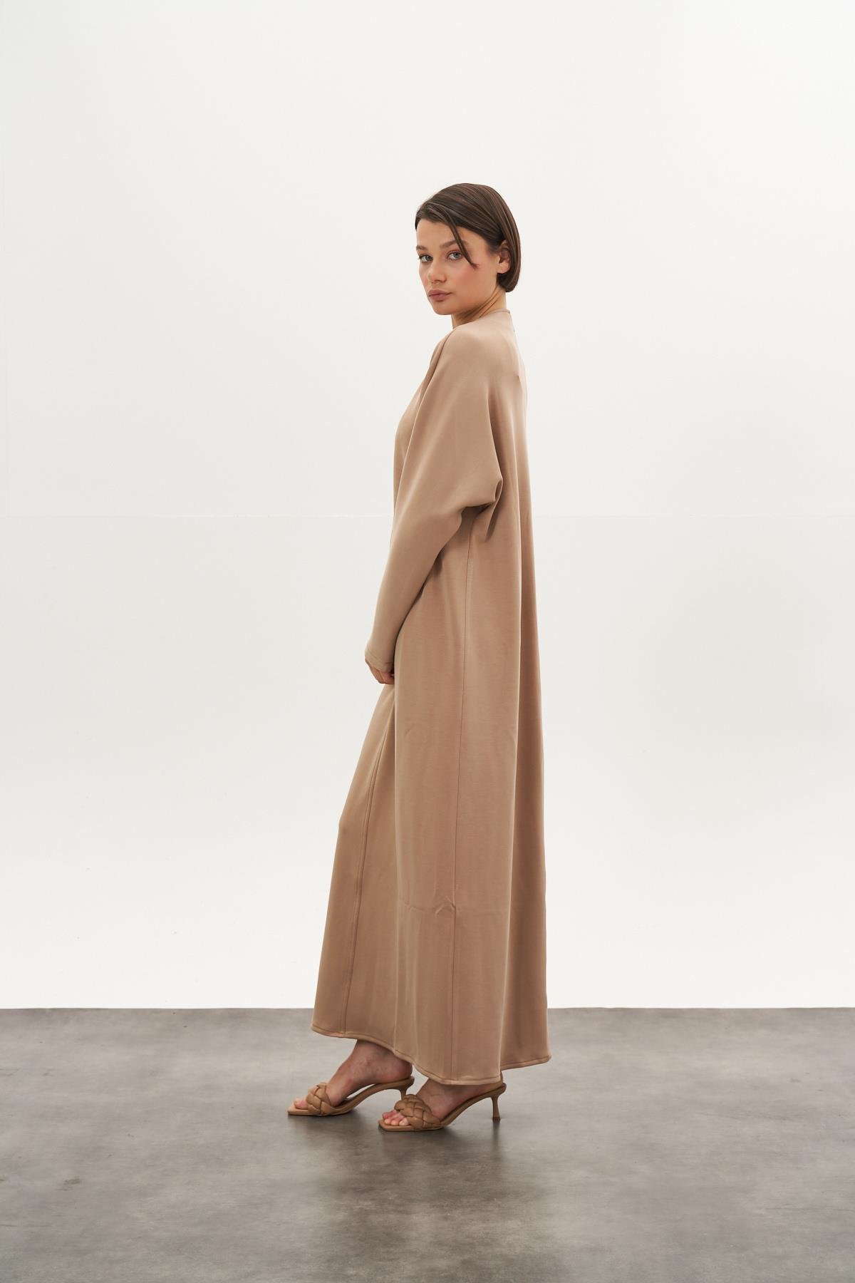 Önü Dikişli Modal Elbise Camel