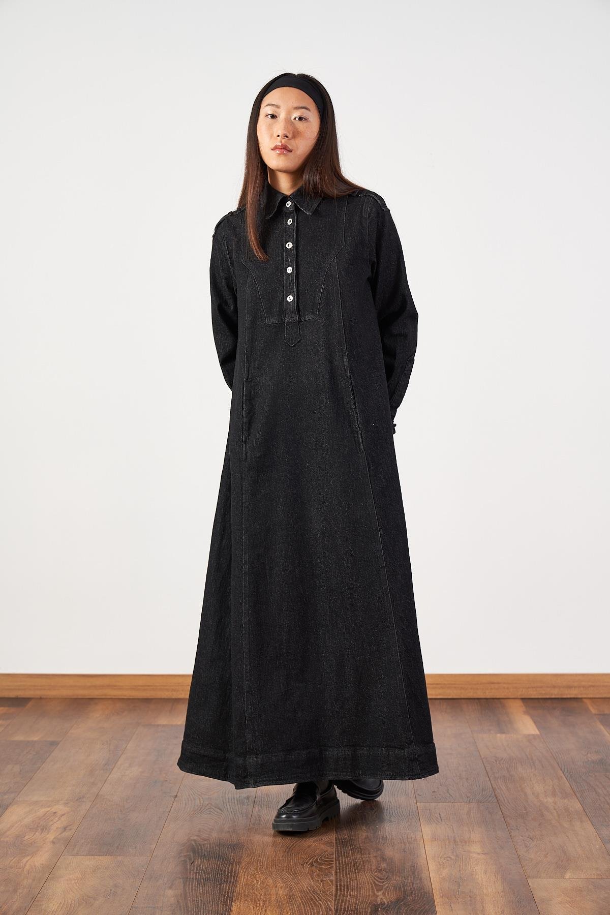 Oversize Kuşaklı Yaka Düğmeli Uzun Denim Tesettür Elbise Siyah