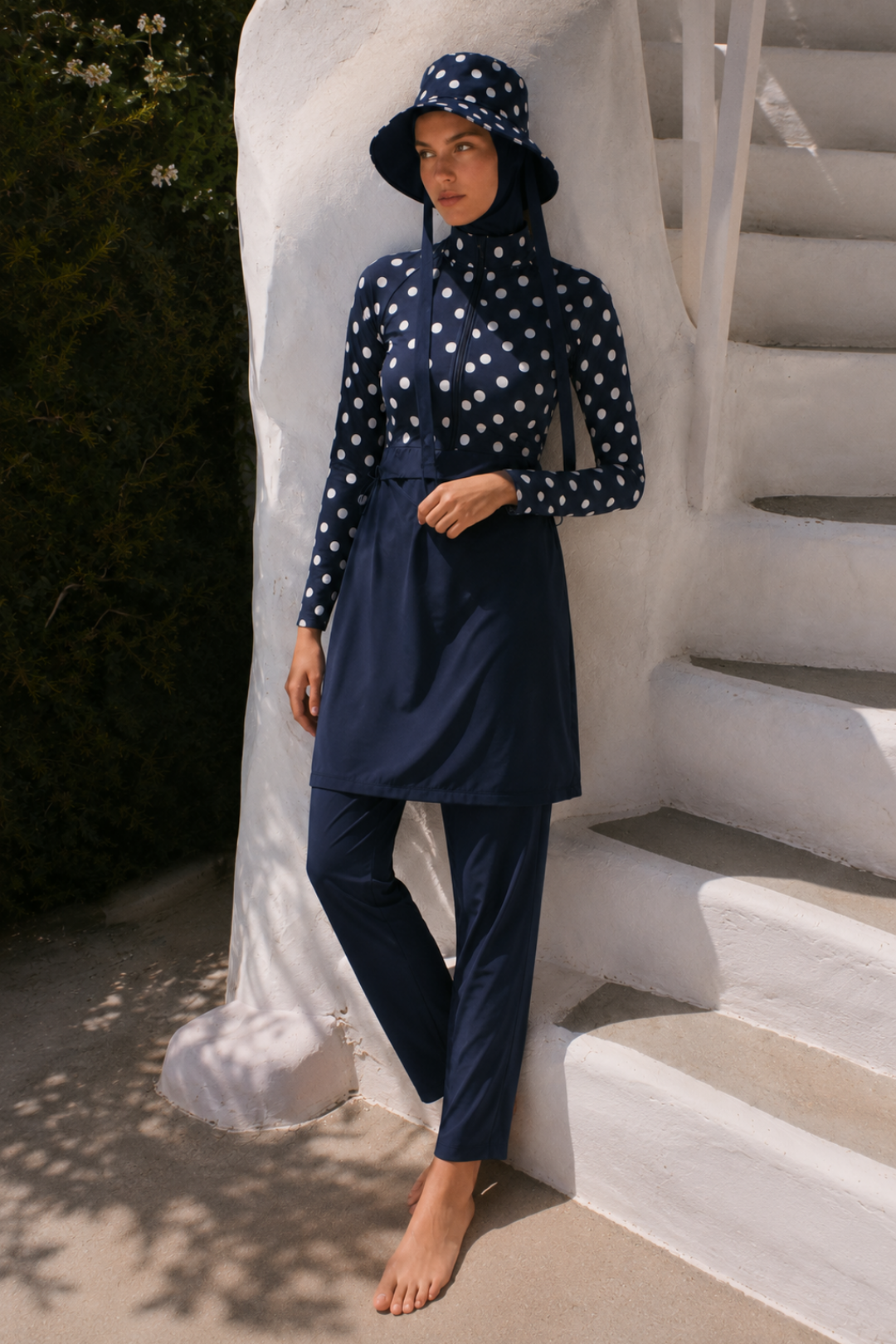 PEARL DOT |  Önden Yarım Fermuarlı Yanları Stoperli Beyaz Puantiyeli Lacivert Tesettür Mayo 5 li Set