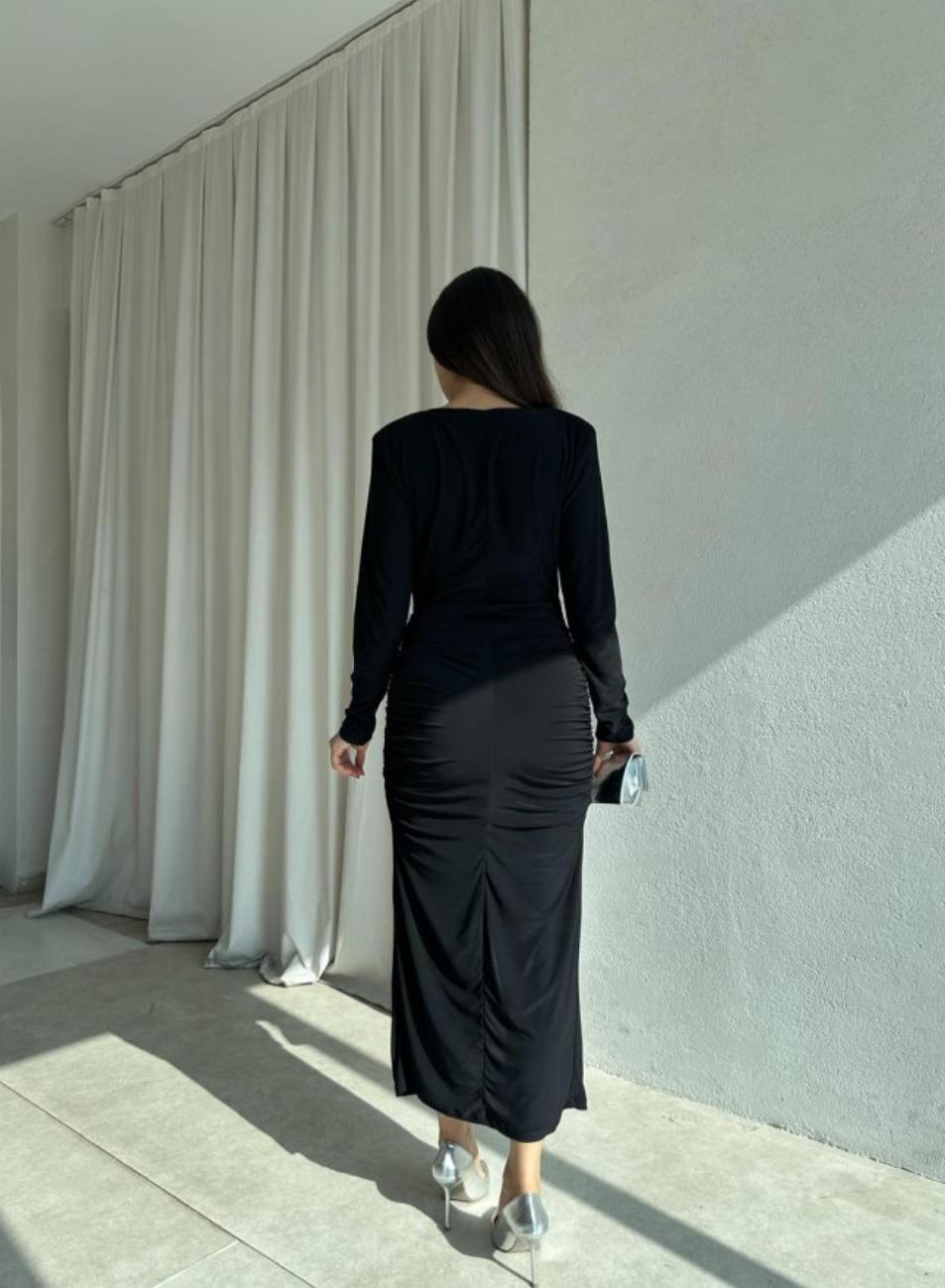 Düğme Detay Drape ve Vatkalı Elbise Siyah