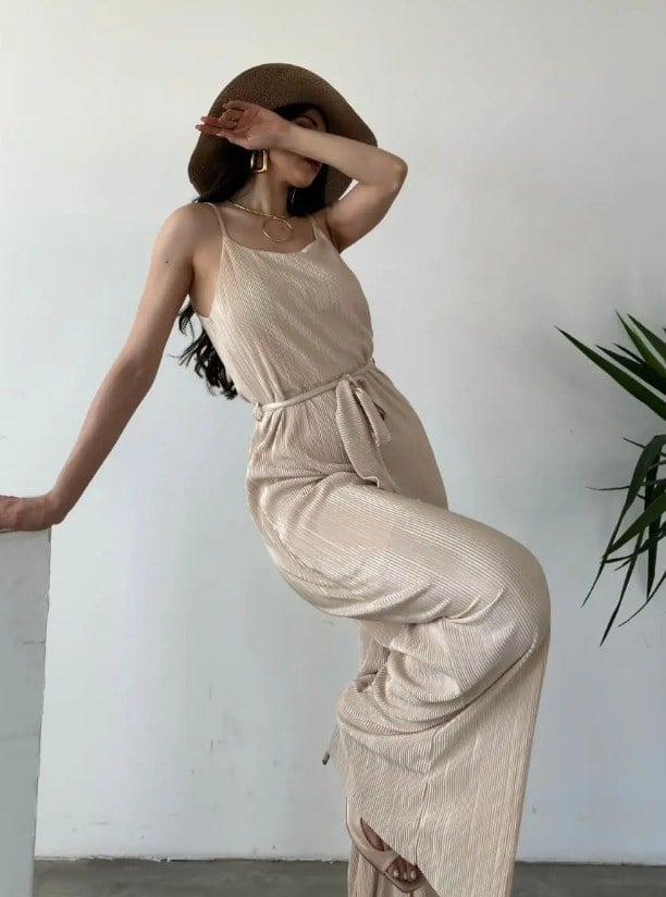 İp Askılı Kuşaklı Krinkle Tulum Bej