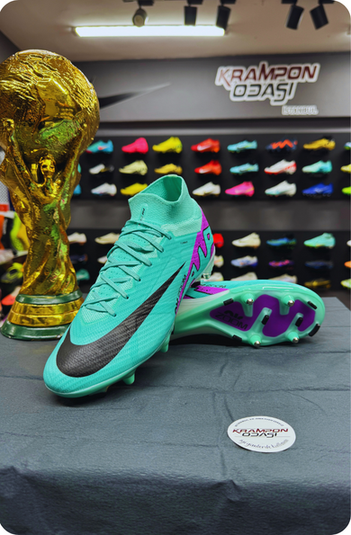 Air Zoom Superfly Su Yeşili Vidalı