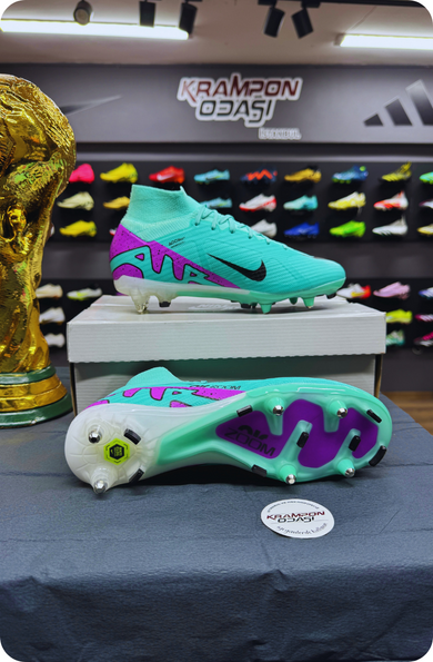 Air Zoom Superfly Su Yeşili Vidalı