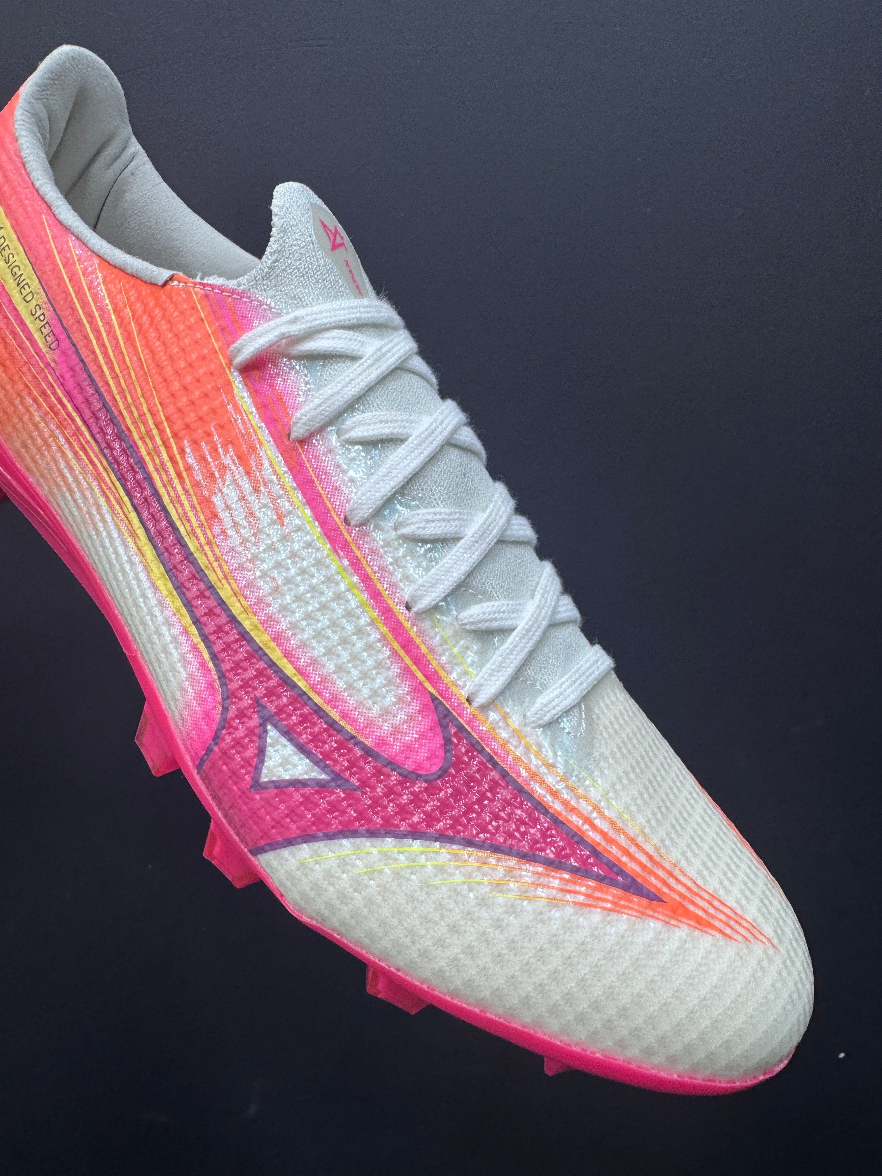 Mizuno Alpha 3