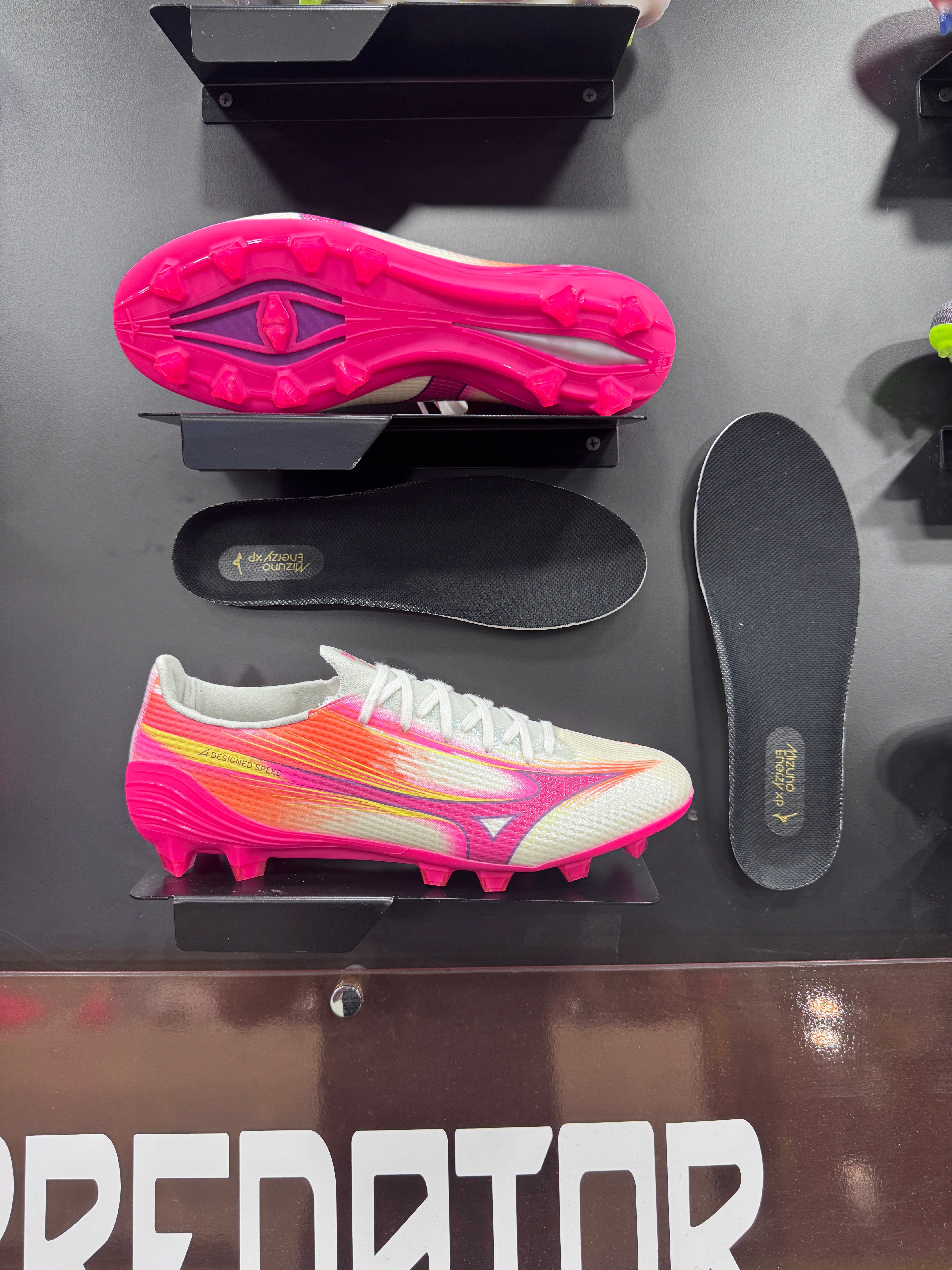 Mizuno Alpha 3
