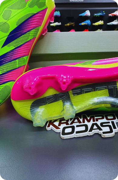 Predator Accuary Elit Yeşil Pembe İpsiz