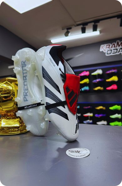 Predator Elite Foldover Beyaz