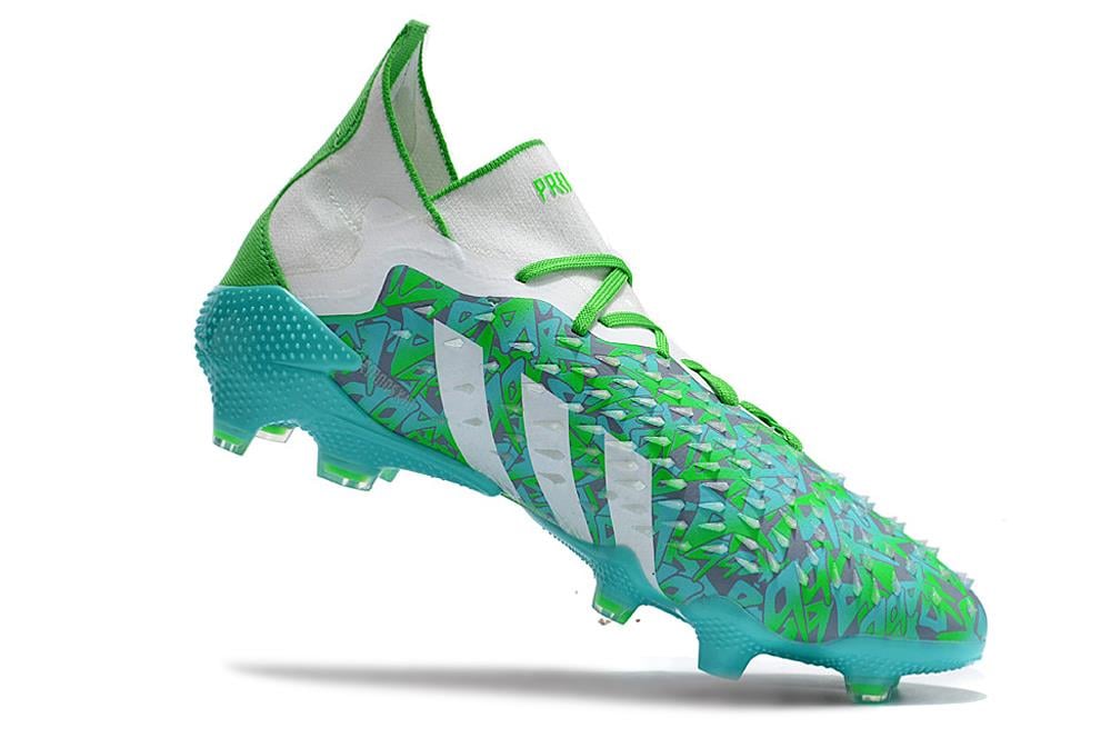 Predator Freak.1 FG Yeşil İpli
