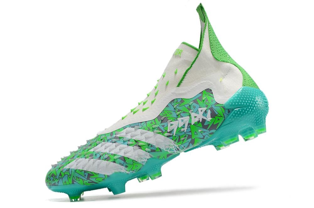 Predator Freak FG Yeşil İpsiz