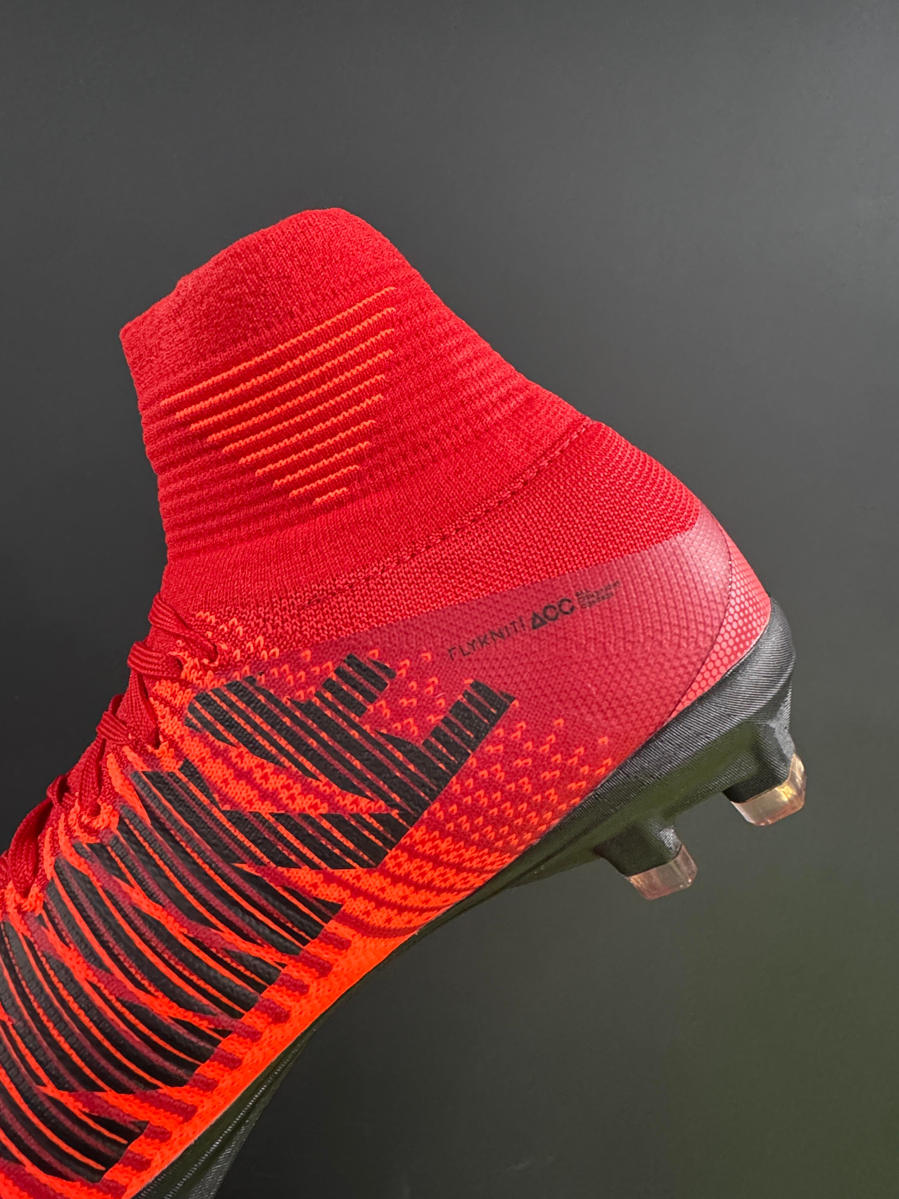 Superfly Elit Kırmızı