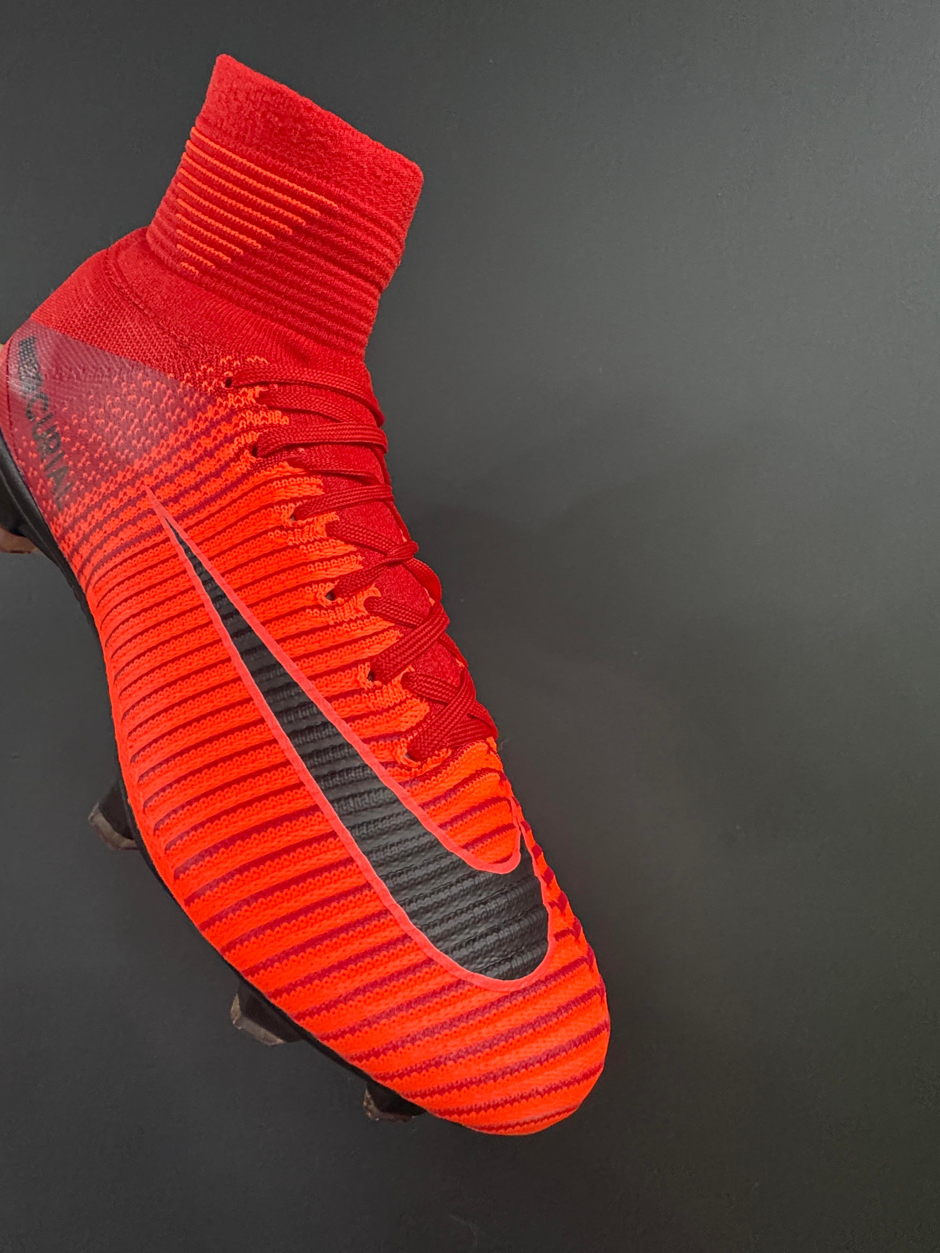 Superfly Elit Kırmızı