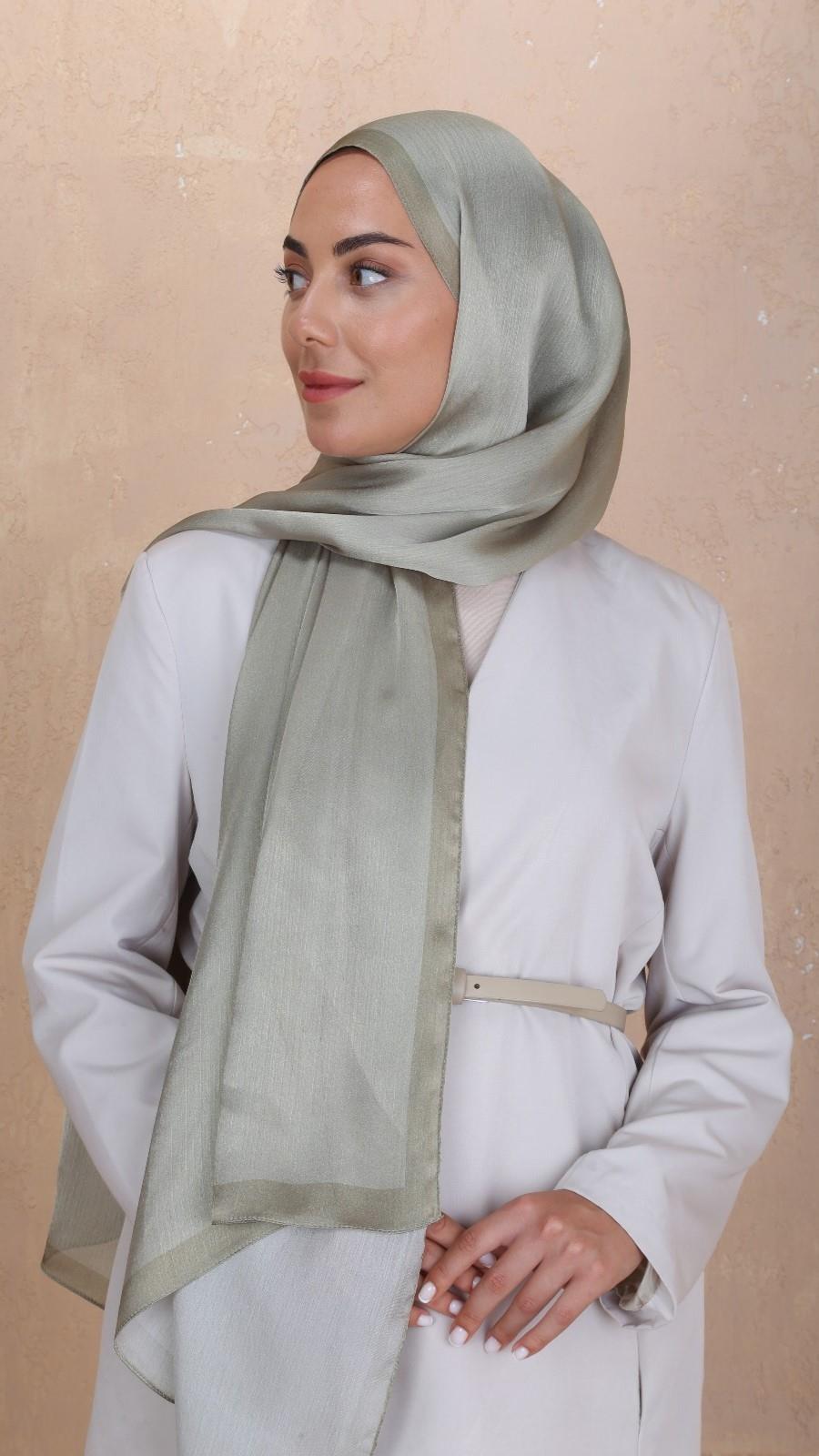 Locella İdol İpek Şal Yağ Yeşili-42