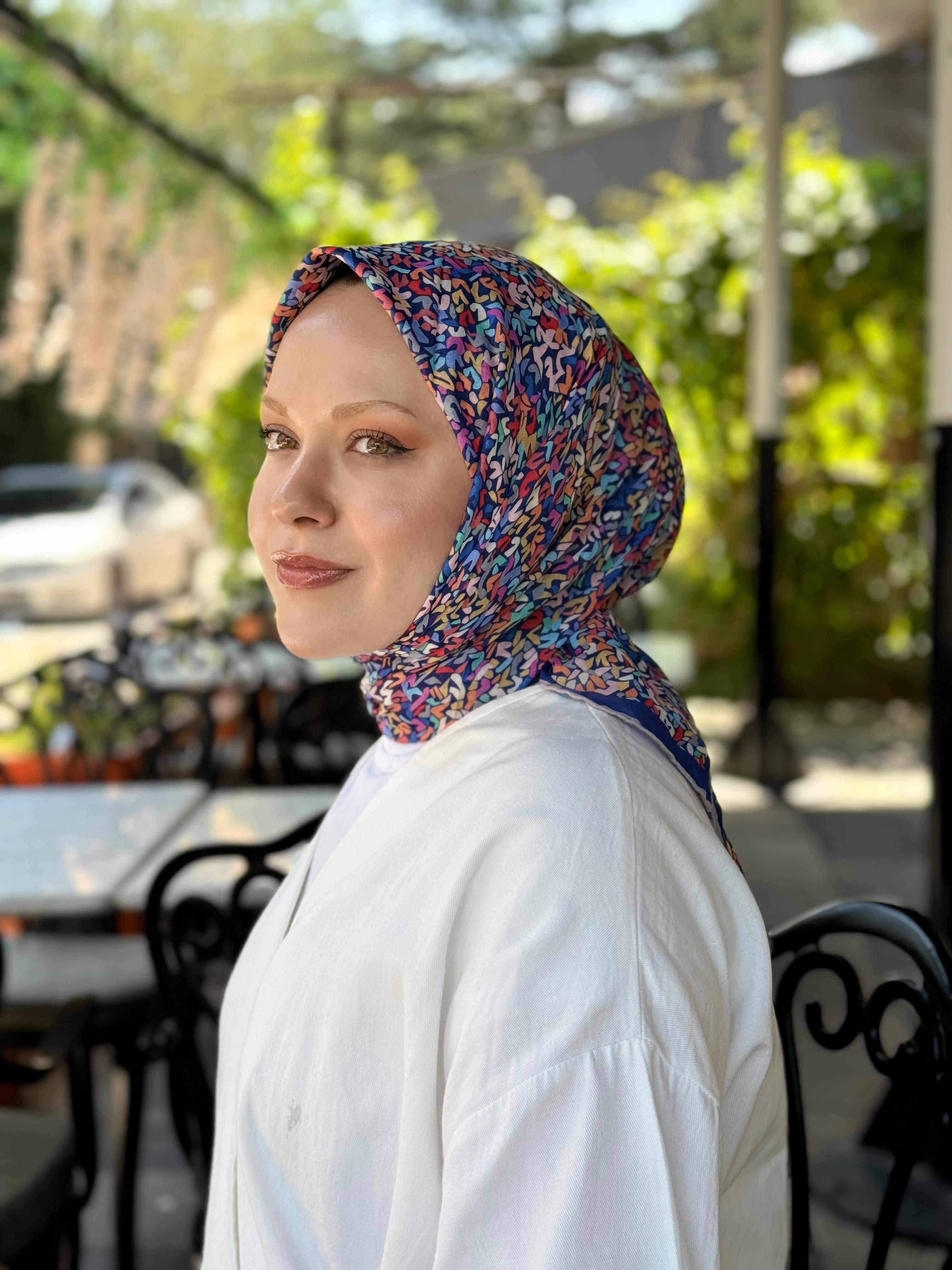 Locella Nilüfer Eşarp