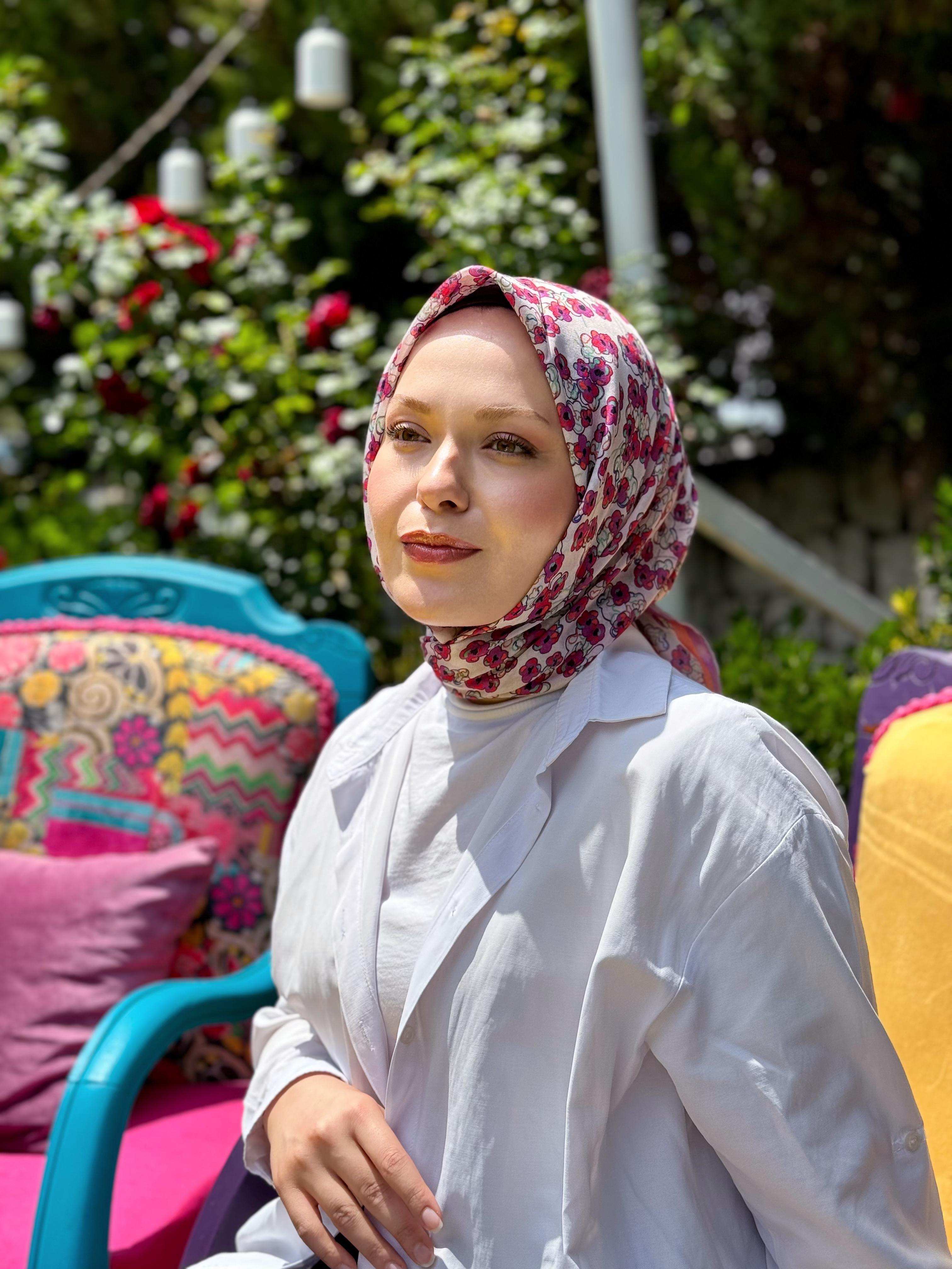 Locella Nilüfer Eşarp