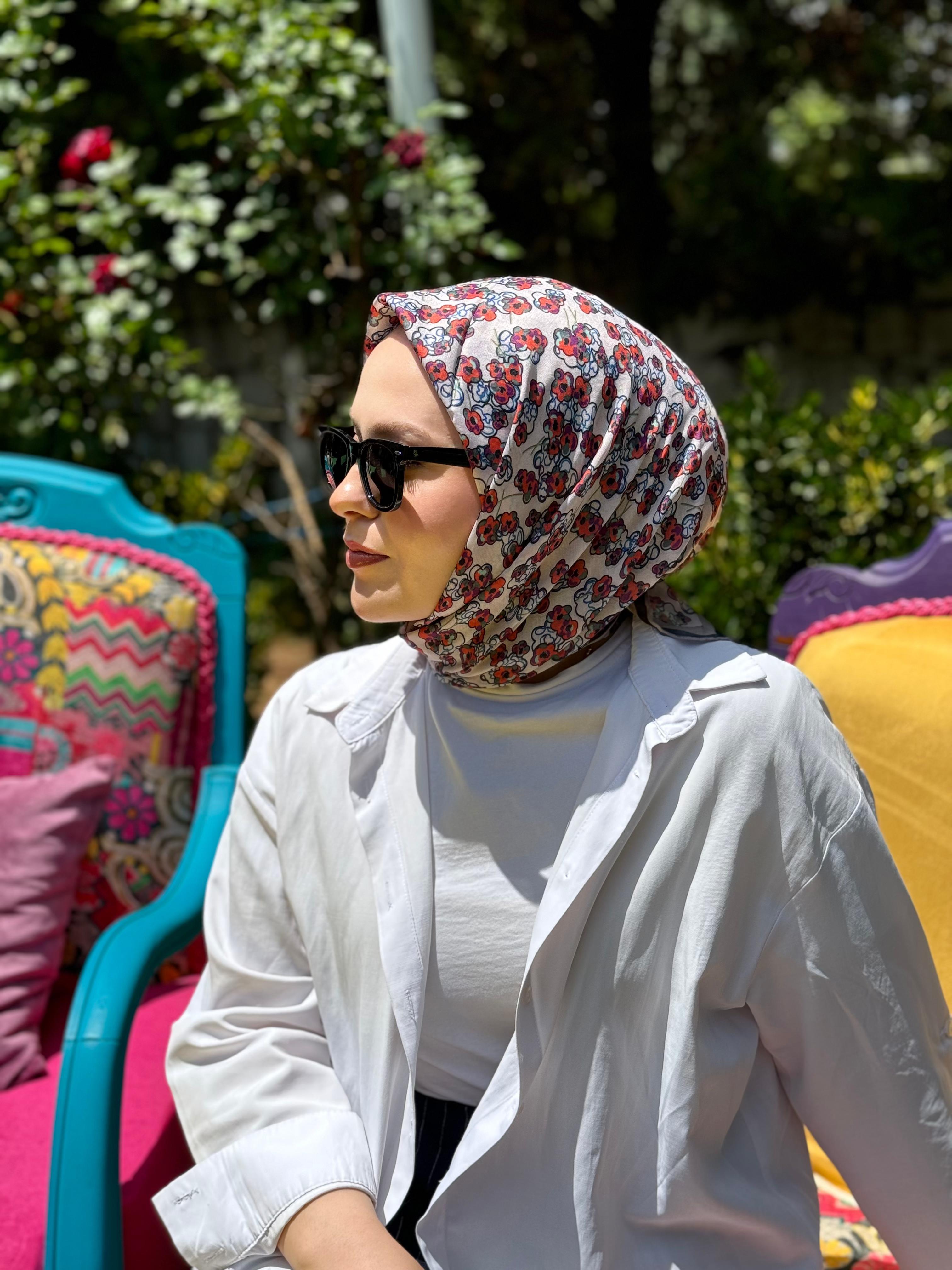 Locella Nilüfer Eşarp