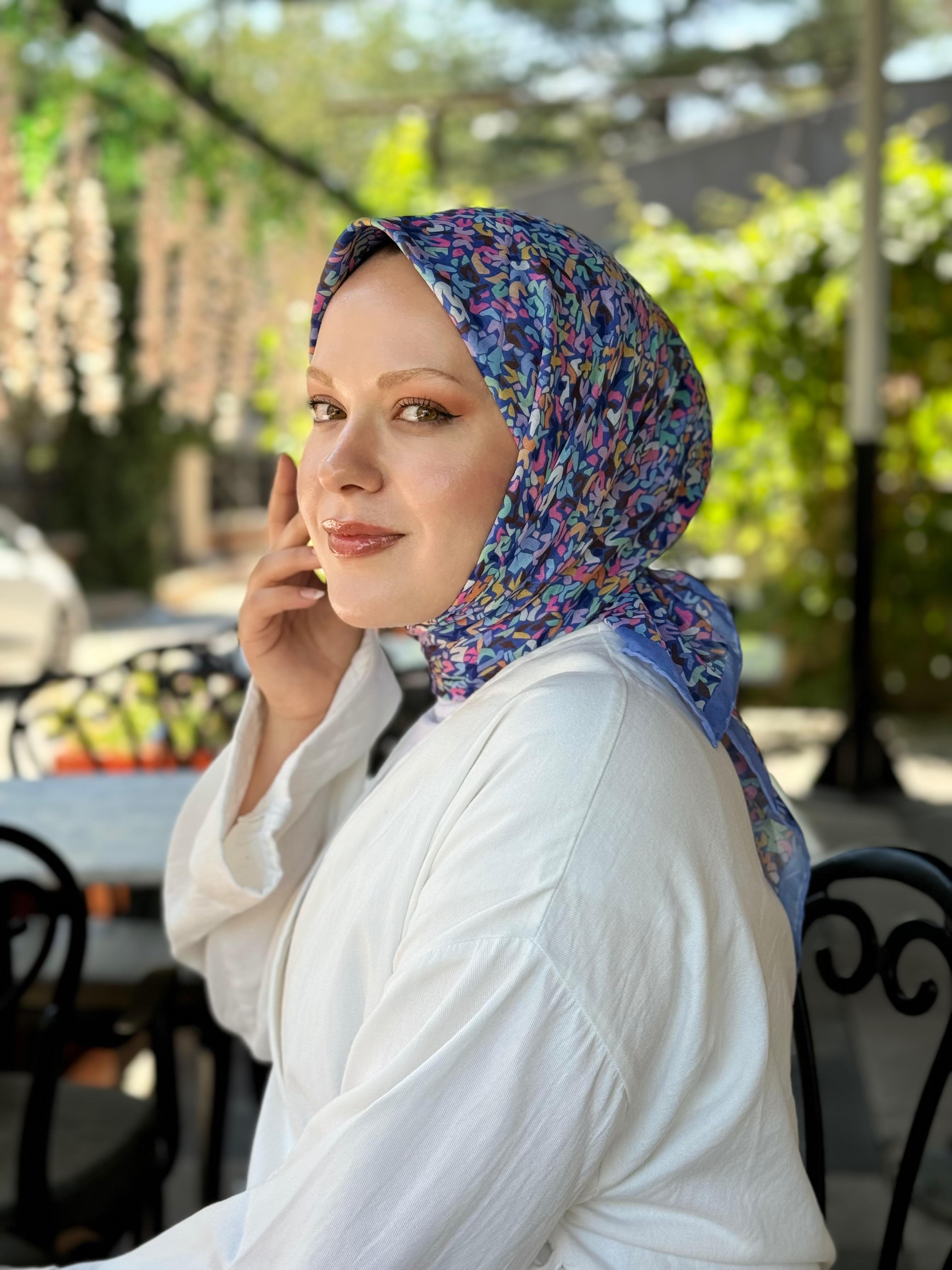 Locella Nilüfer Eşarp