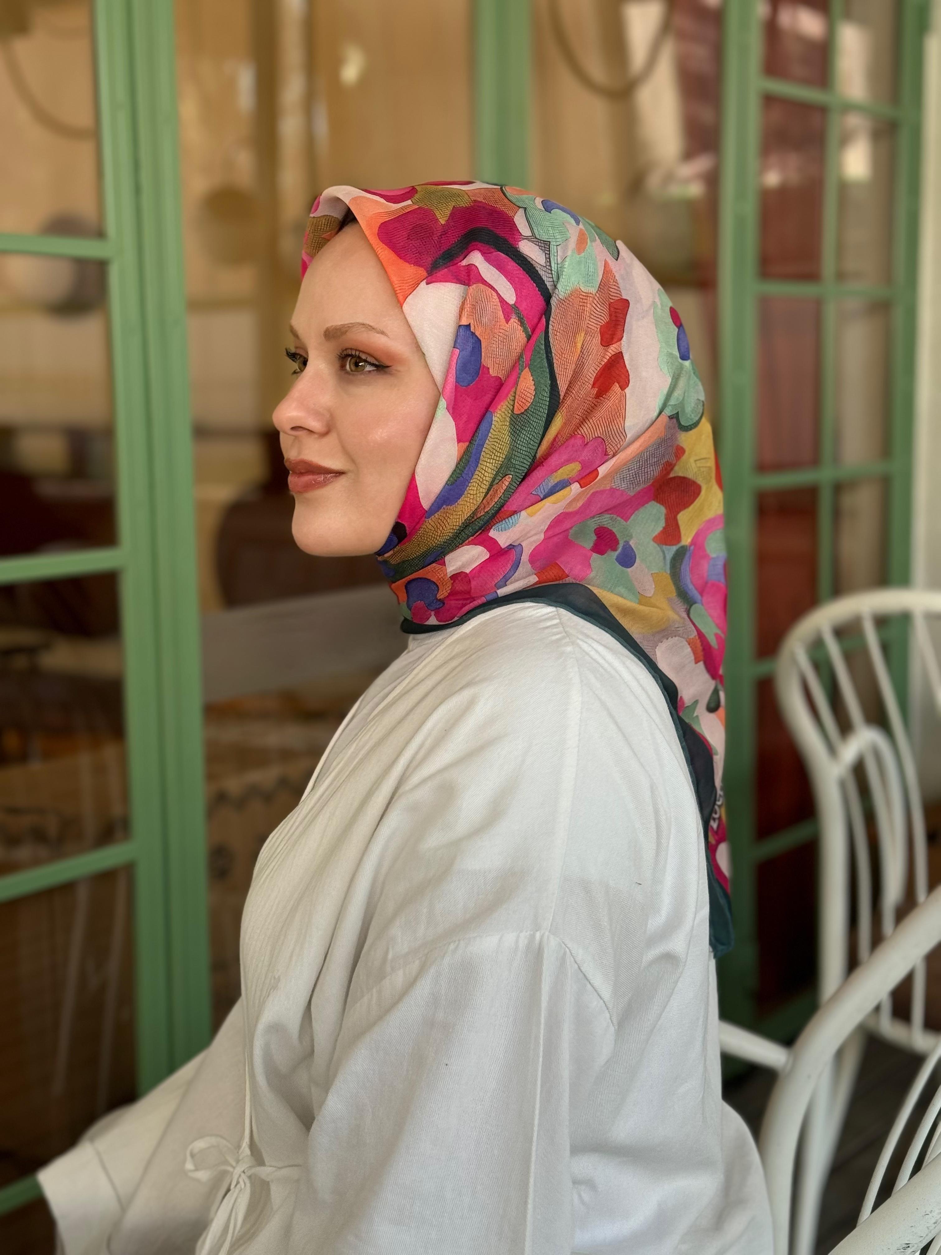 Locella Nilüfer Eşarp