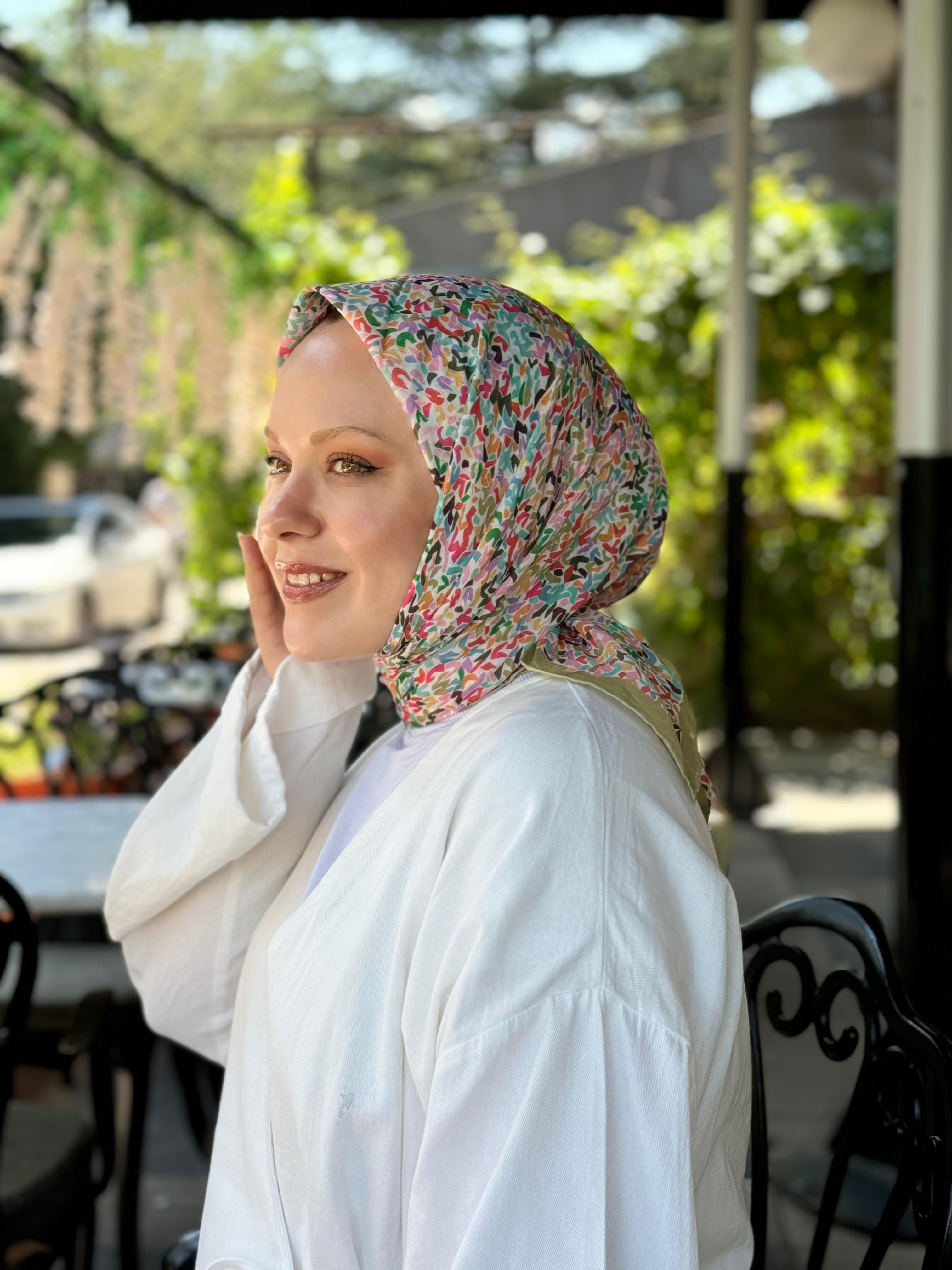 Locella Nilüfer Eşarp