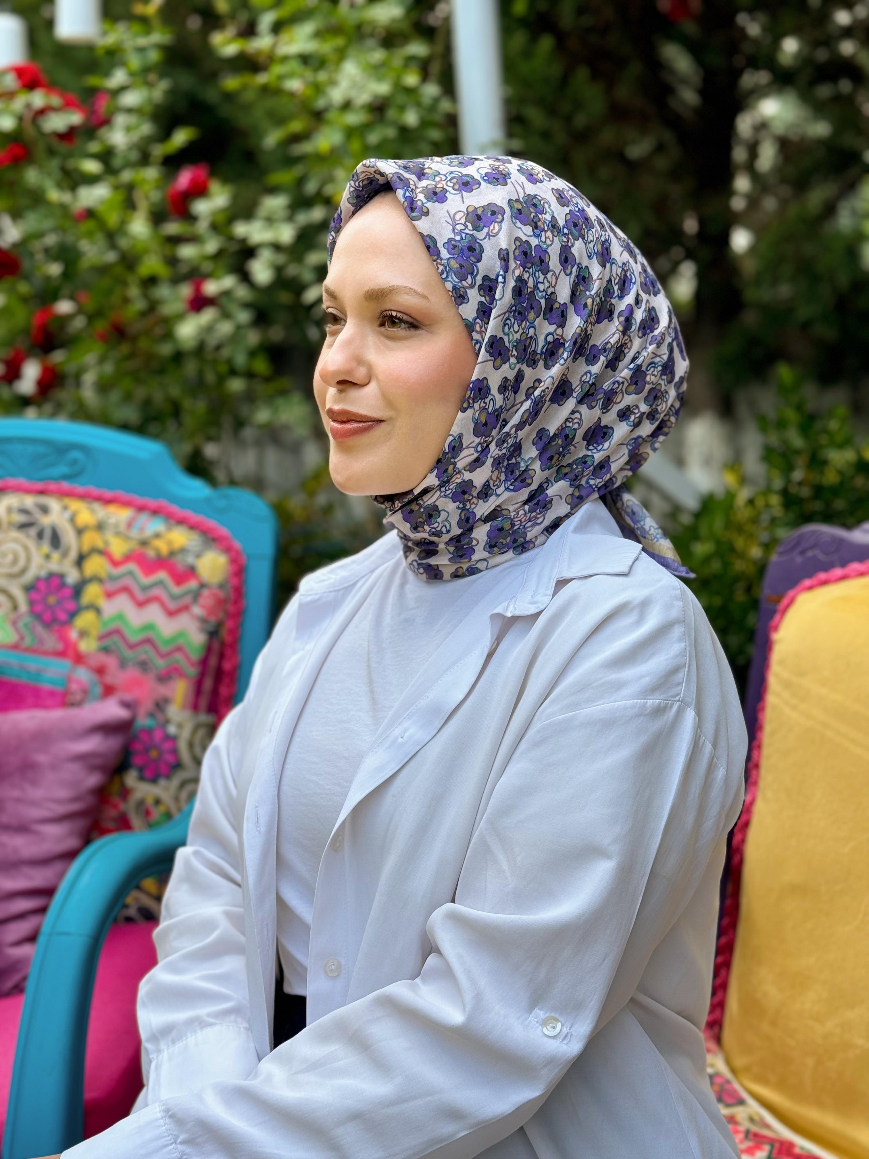 Locella Nilüfer Eşarp