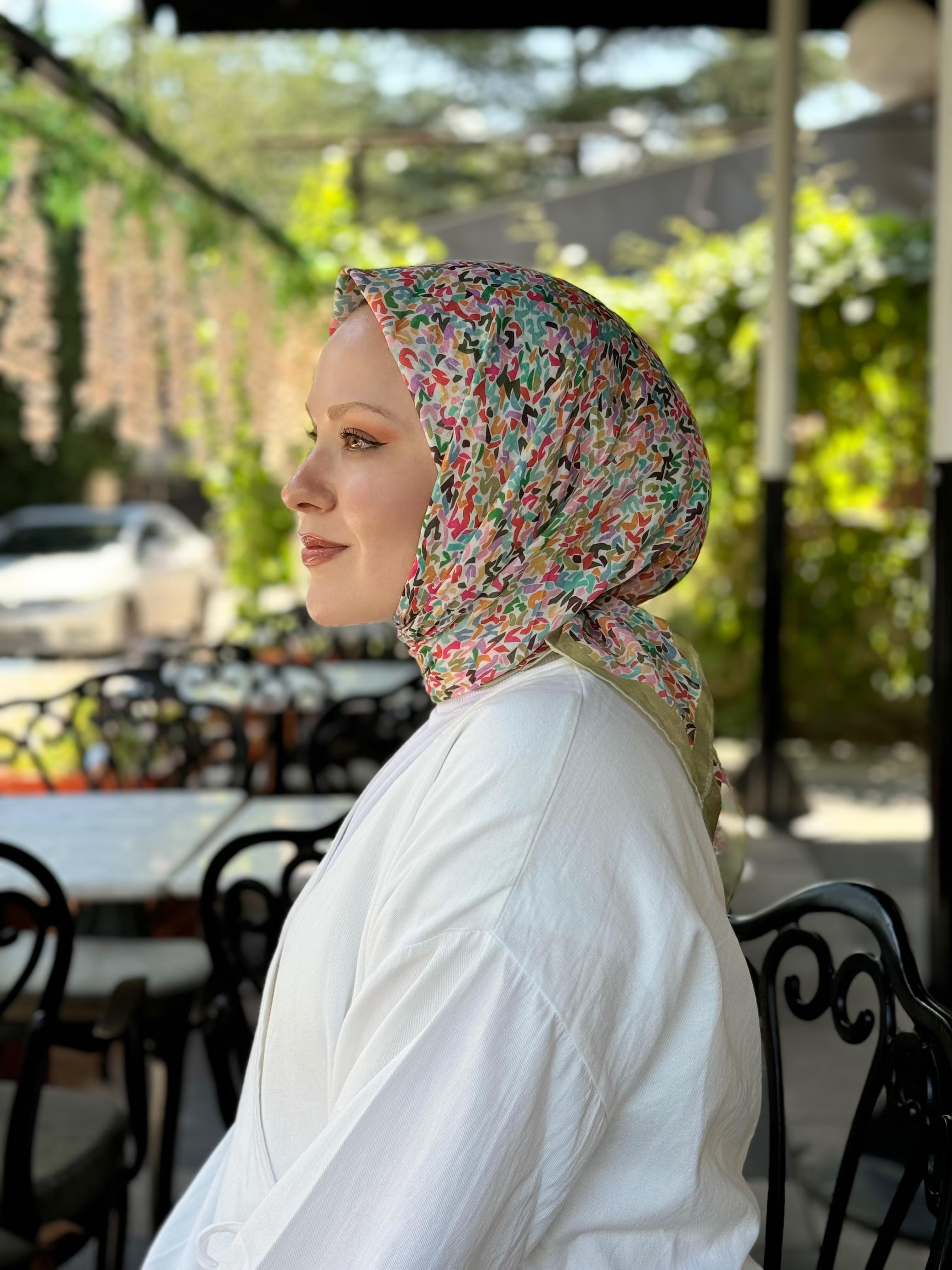 Locella Nilüfer Eşarp