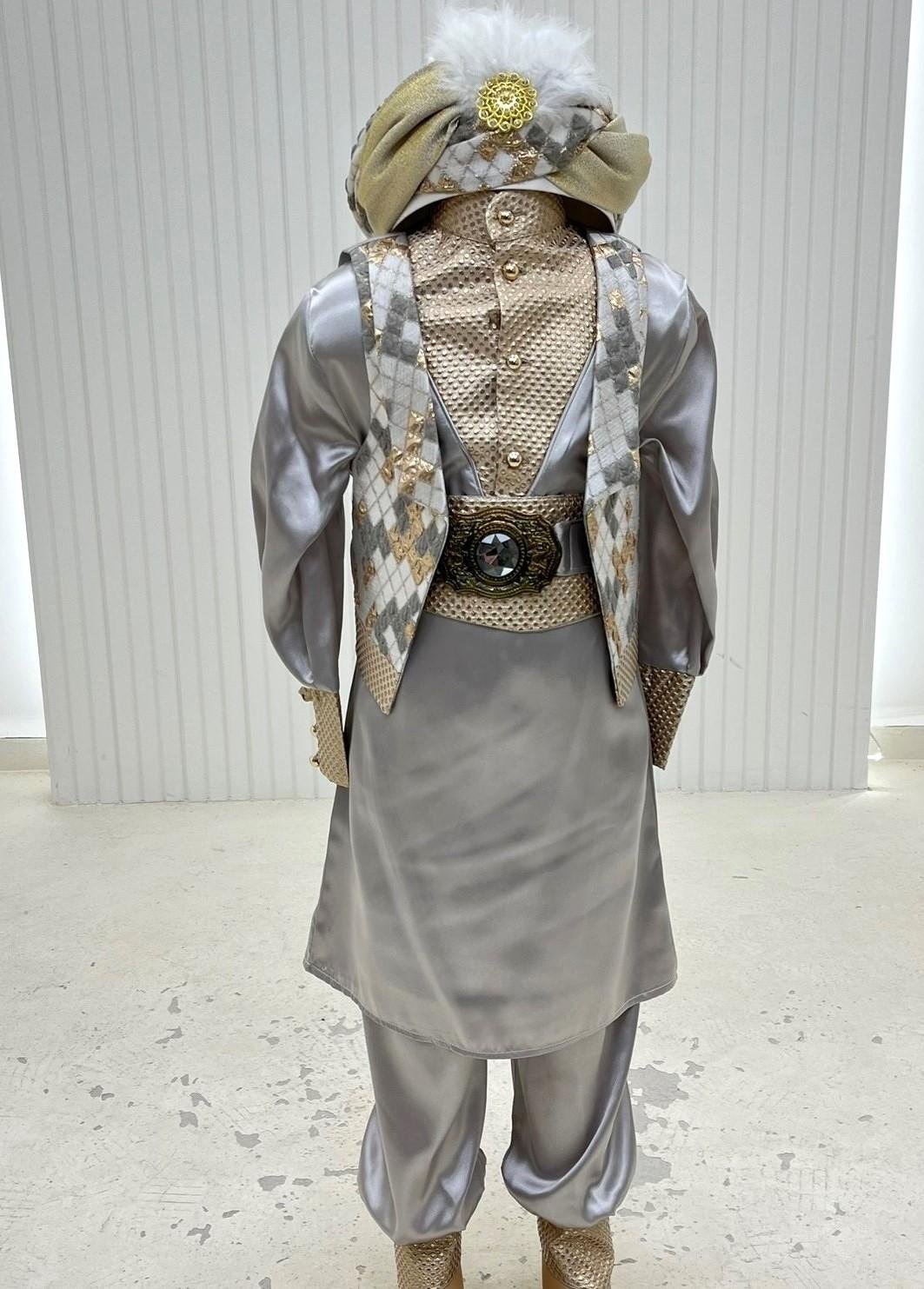 Altın Gümüş Karışımlı Dama Desenli Kaftan Sünnet Kıyafeti