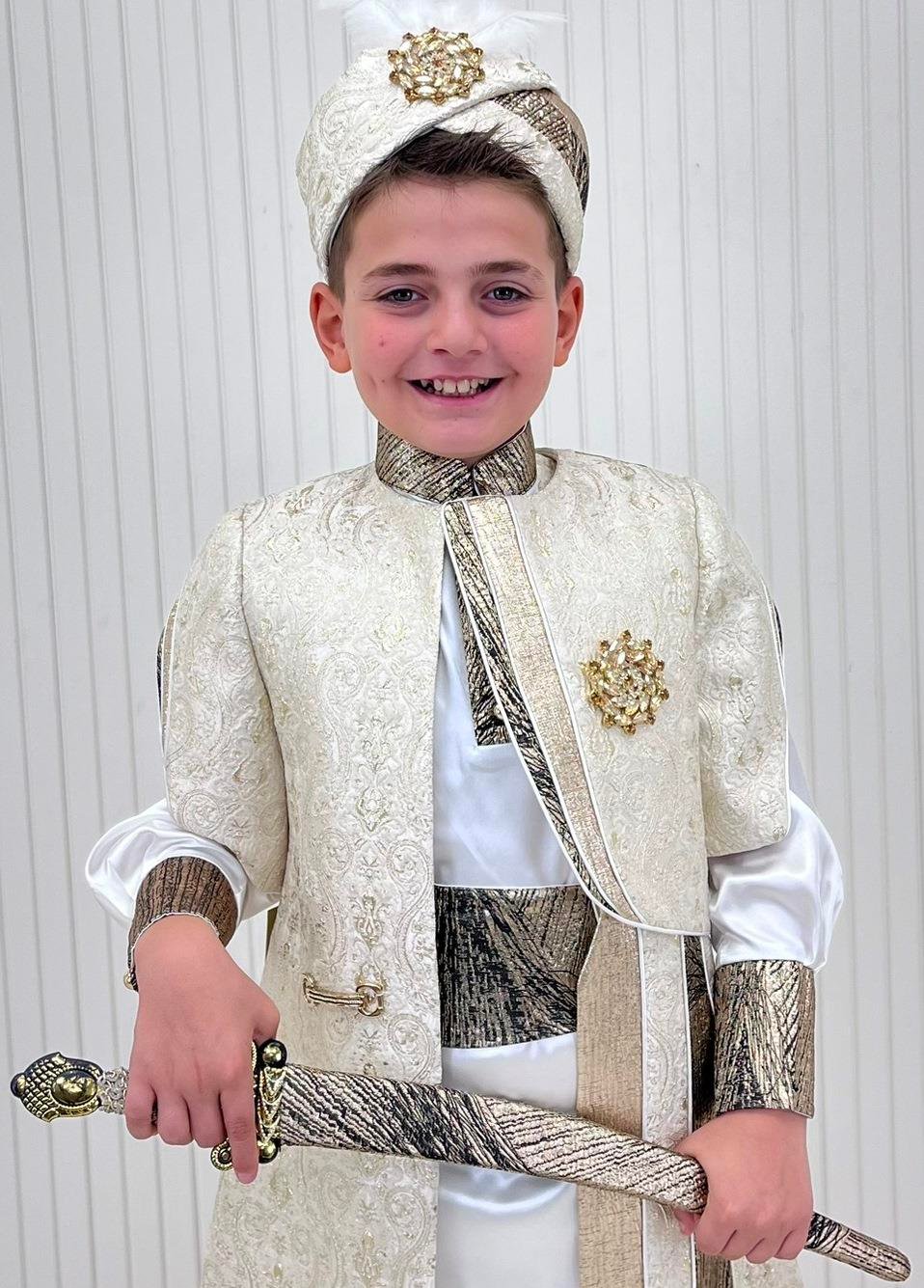 Brokar Kumaşlı Altın Broşlu Asil Kaftan Sünnet Kıyafeti
