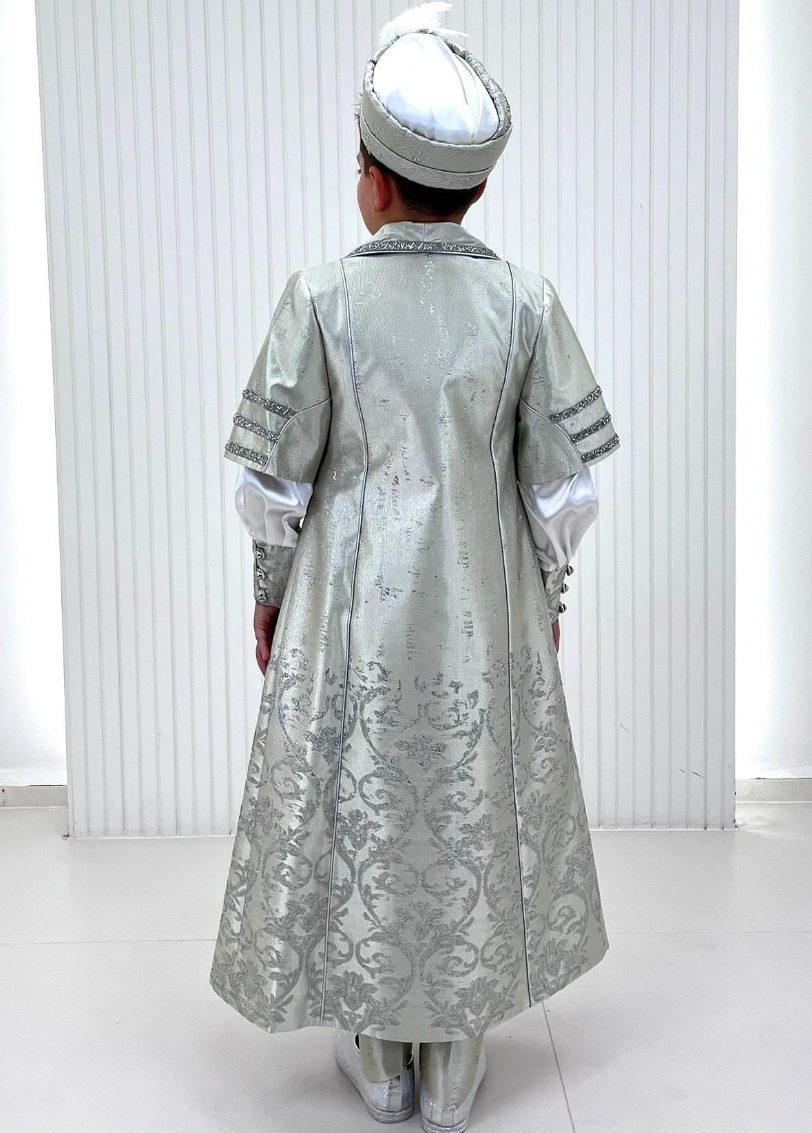 Brokar Kumaşlı Ceket Yakalı Gümüş Broşlu Kaftan Sünnet Kıyafeti
