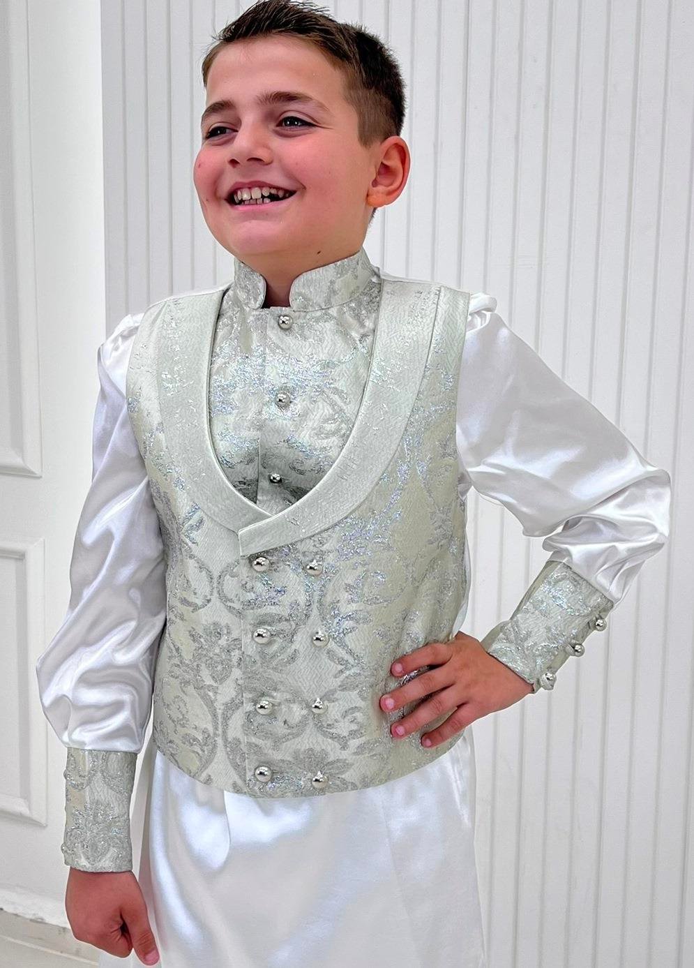 Brokar Kumaşlı Ceket Yakalı Gümüş Broşlu Kaftan Sünnet Kıyafeti