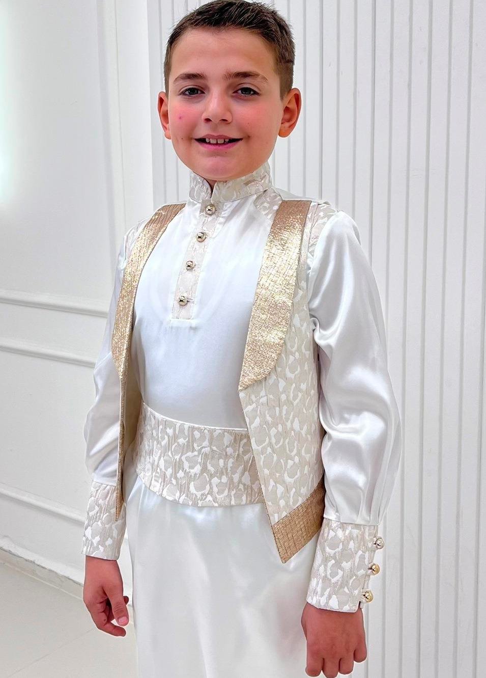 Gold Brokar Kumaşlı Broşlu Kaftan Sünnet Kıyafeti