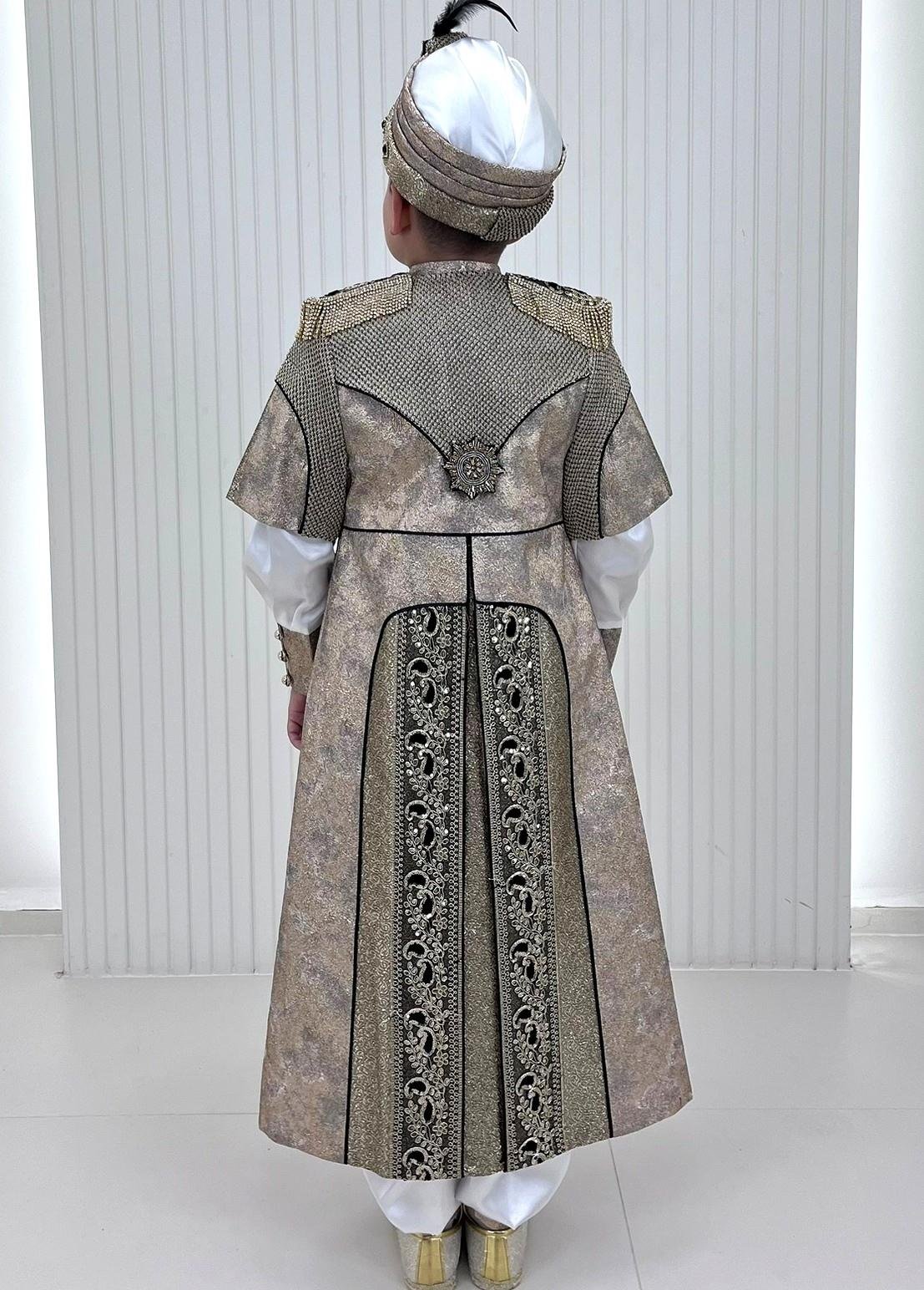 Gold Nakışlı Apoletleri Taşlı Kaftan Sünnet Kıyafeti