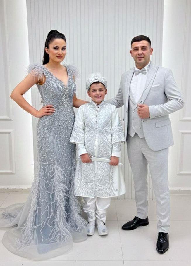 Gri İşlemeli Dantelli İthal Abiyeli Gümüş Beyaz Kaftanlı Gri Damatlıklı Kombin Set 142