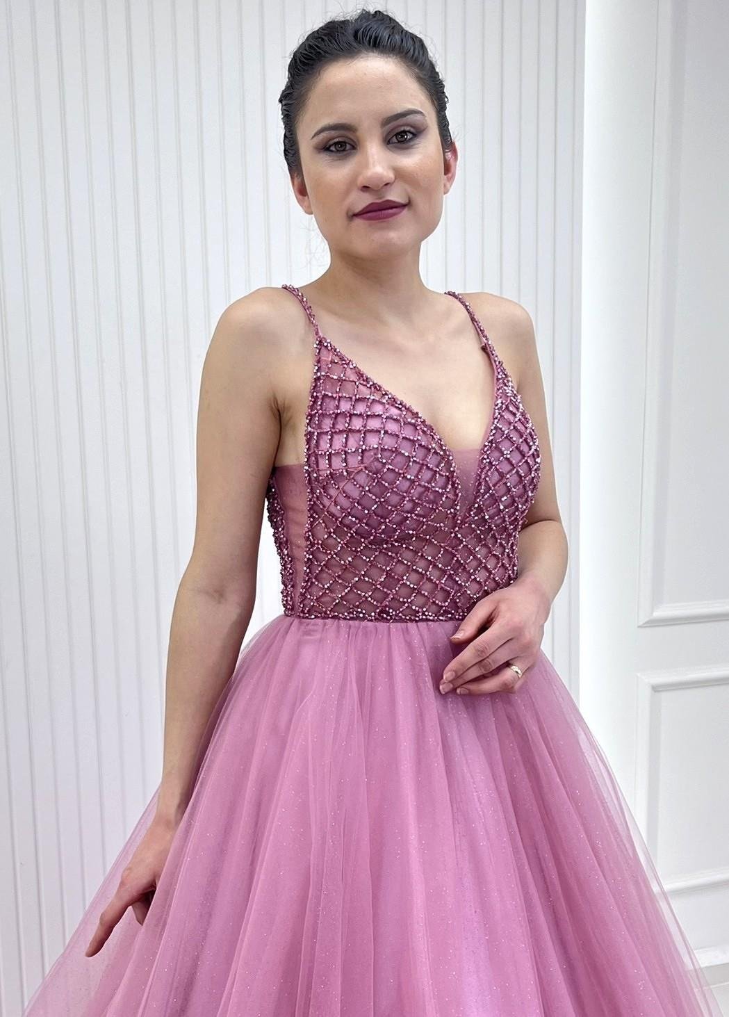 Gül Kurusu İnce Askılı Üstü Nakışlı Abiye Elbise