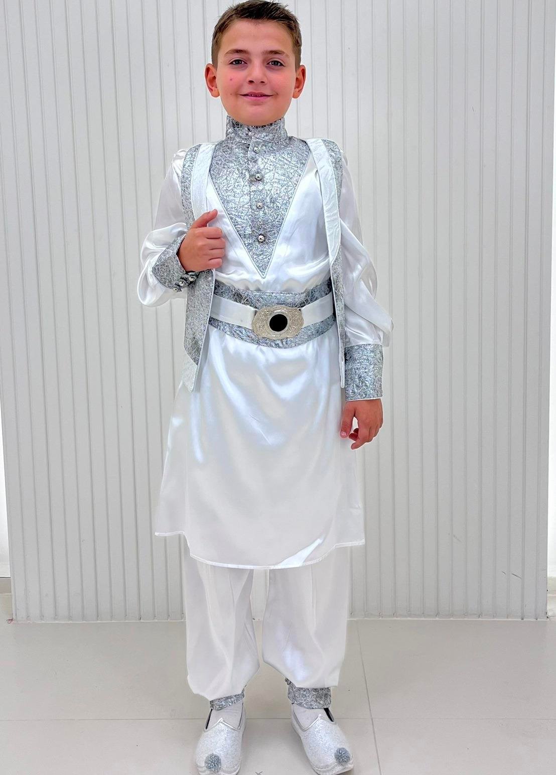 Gümüş Nakışlı Apoletleri Taşlı Kaftan Sünnet Kıyafeti