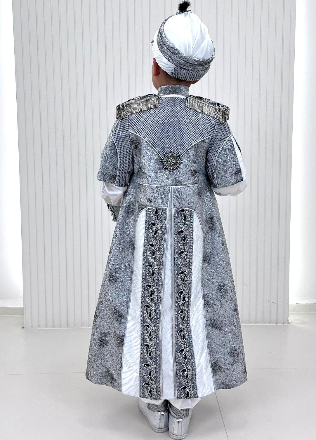 Gümüş Nakışlı Apoletleri Taşlı Kaftan Sünnet Kıyafeti