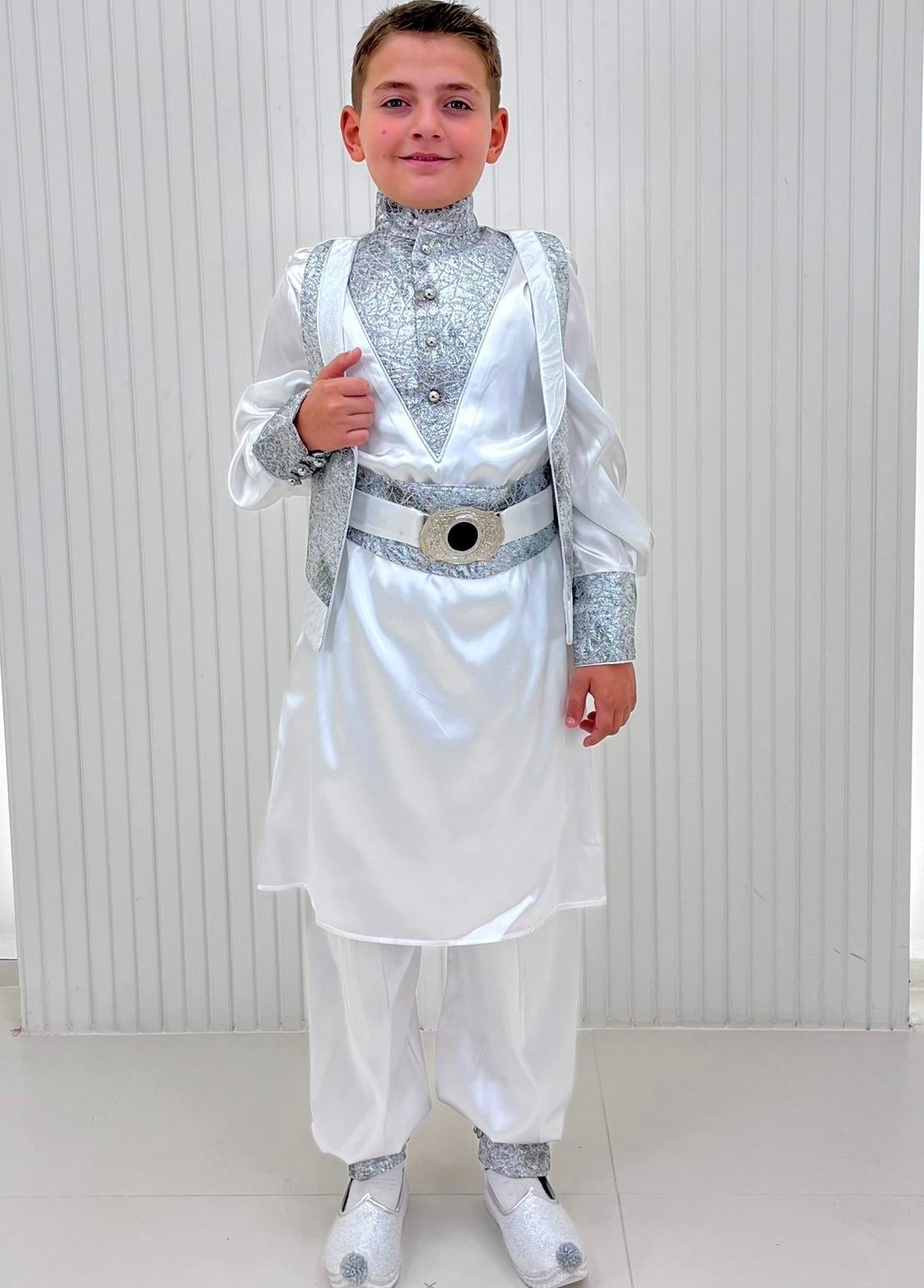 Gümüş Nakışlı Apoletleri Taşlı Kaftan Sünnet Kıyafeti