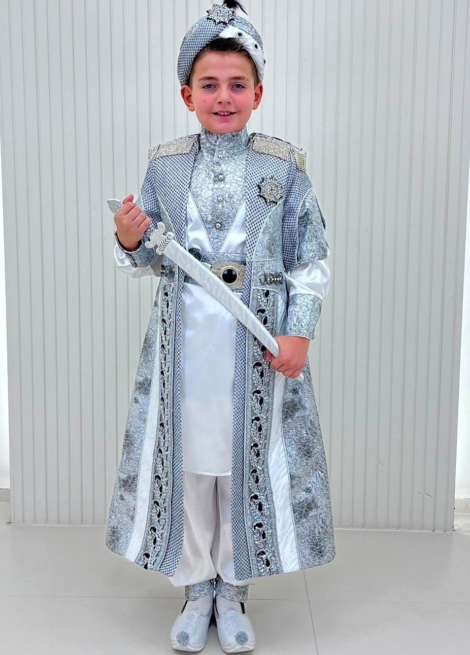 Gümüş Nakışlı Apoletleri Taşlı Kaftan Sünnet Kıyafeti