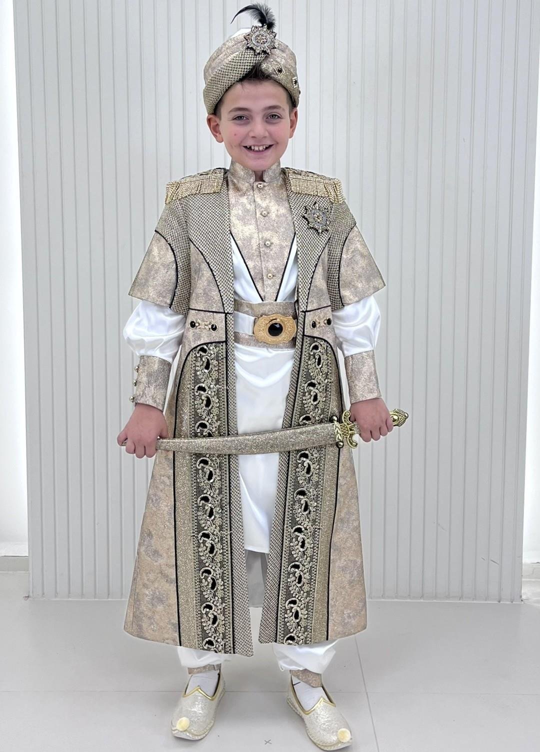 İnce Askılı Sarkaçlı Nakışlı Payet Abiye Elbiseli Apoletli Gold Kaftanlı Damatlıklı Kombin Set 119