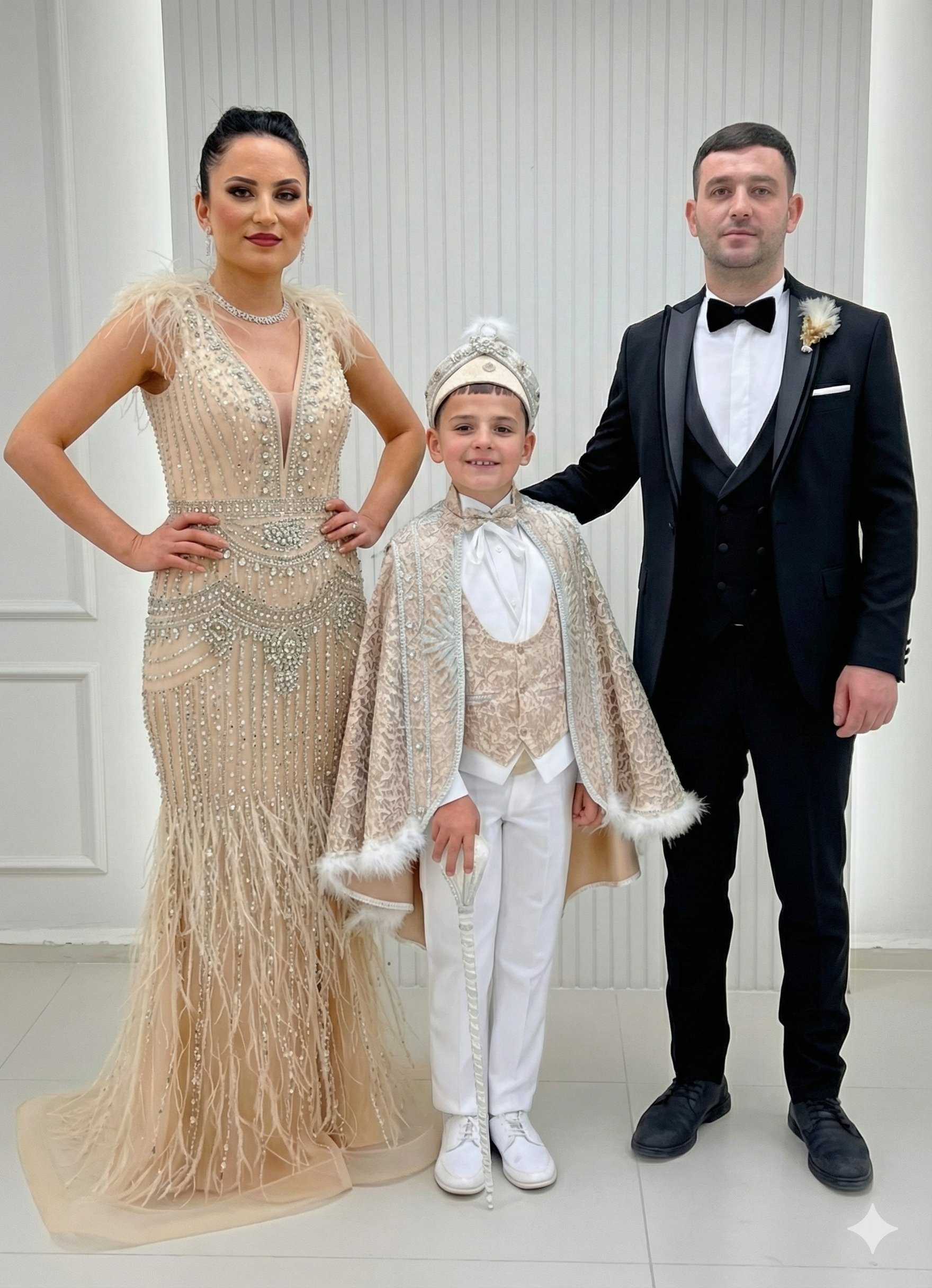 İthal Kalın Askılı Otriş Ve Taş İşlemeli Balık Abiye Sim Desenli Bej Pelerin Siyah Damatlık Kombinli Set 207