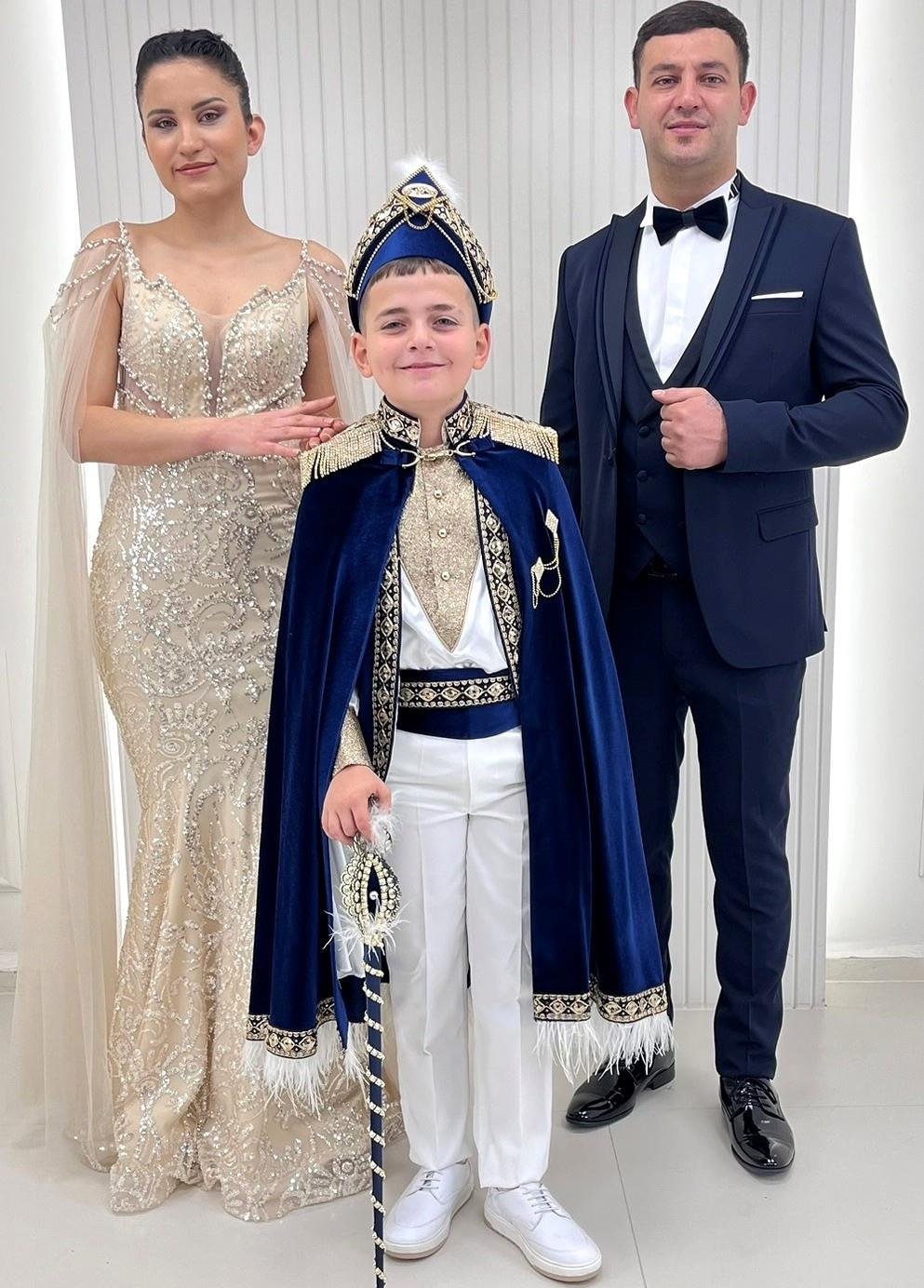 Kolları Pelerinli İnci İşlemeli Pul Motifli Abiye Elbiseli Apoletli Pelerinli Damatlıklı Kombin Set 102