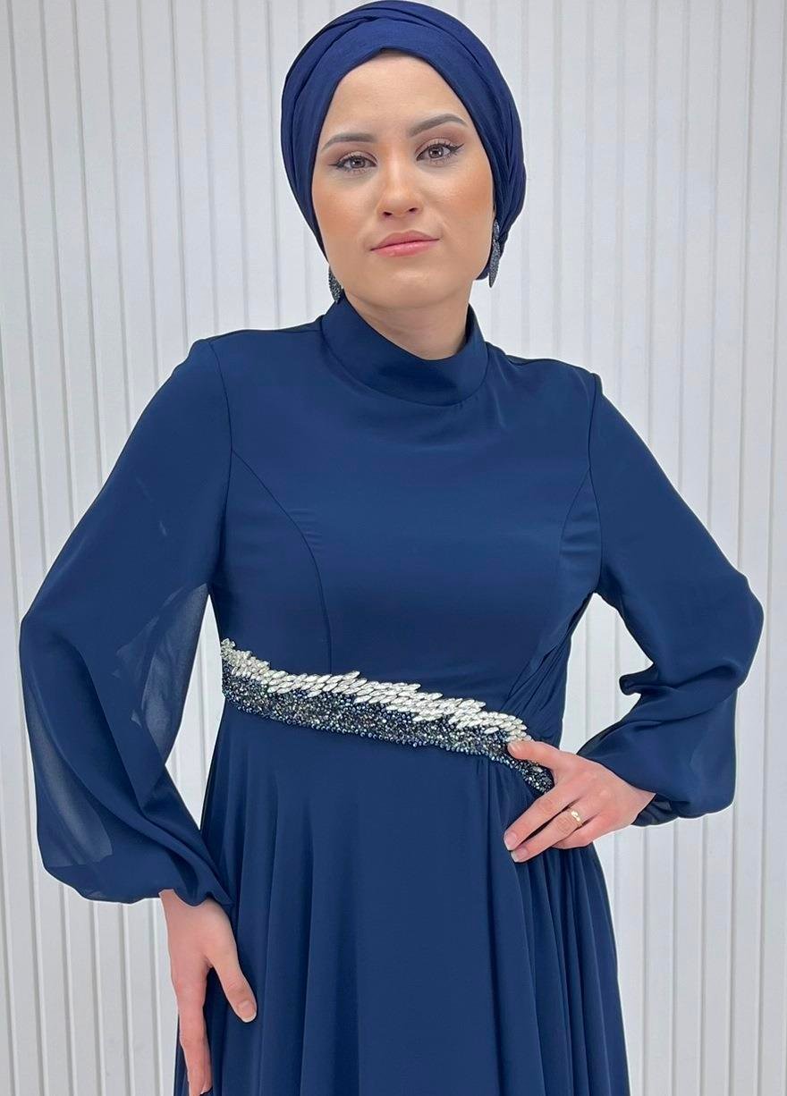 Lacivert Beli Aksesuarlı Şifon Tesettür Abiye Elbise