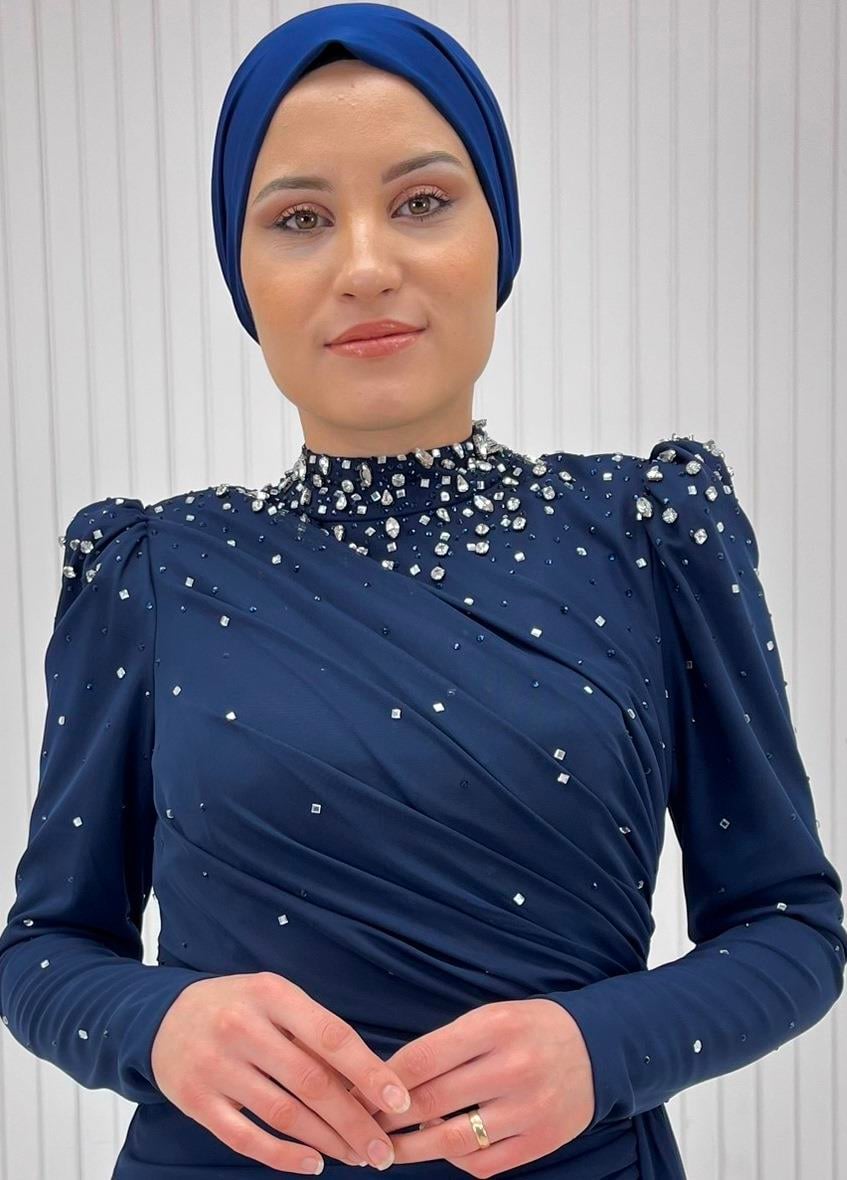 Lacivert Komple Drapeli Yandan Pelerinli Taş İşlemeli Tesettür Elbise