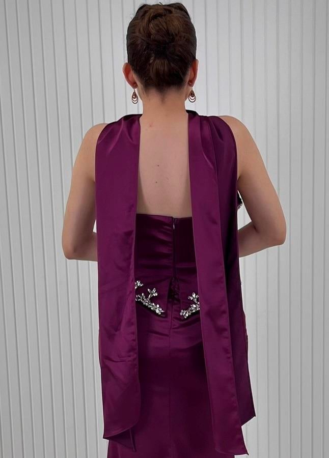 Mürdüm Straplez Kristal Taş İşlemeli Peplum Kesim Uzun Saten Abiye